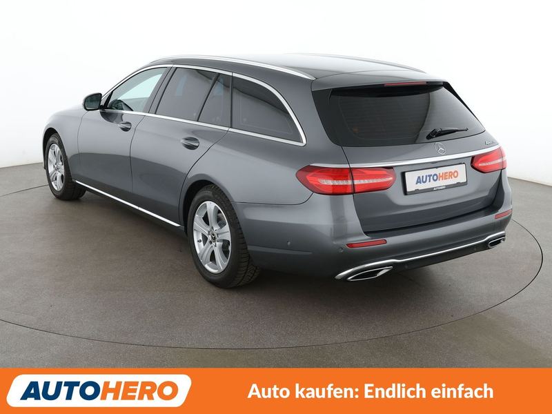 Mercedes-Benz E 220 E 220 d T 4Matic Avantgarde Aut. *NAVI*LED*PDC*SHZ — photo 4