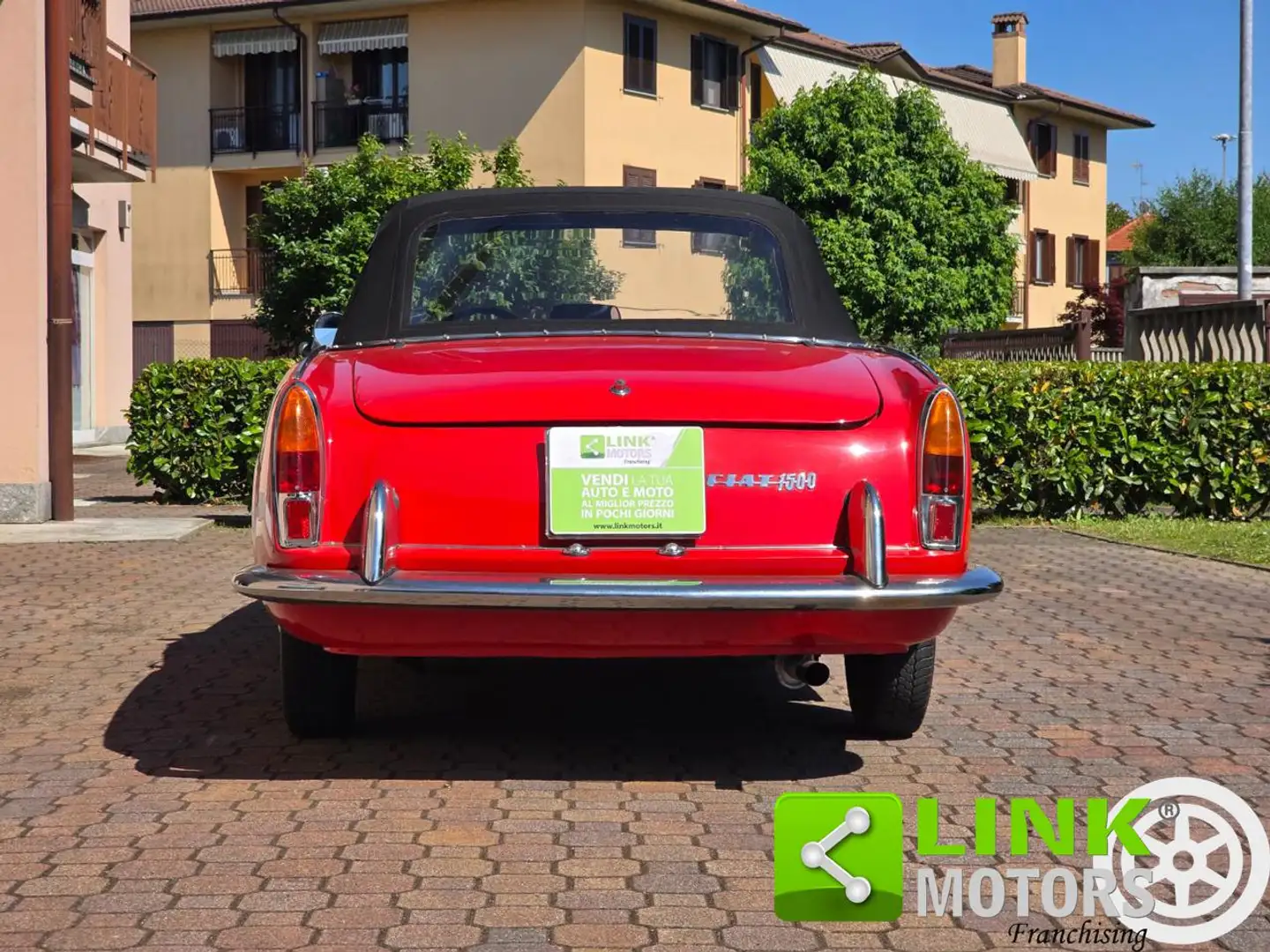 Oldtimer Fiat 1500 Cabriolet 1965 Roşu - 2