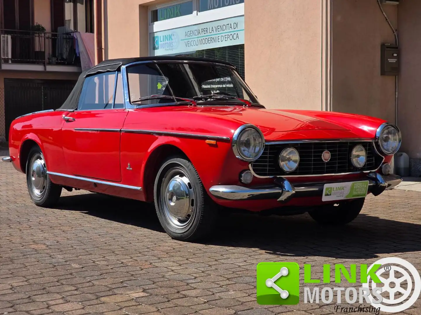 Oldtimer Fiat 1500 Cabriolet 1965 Roşu - 1