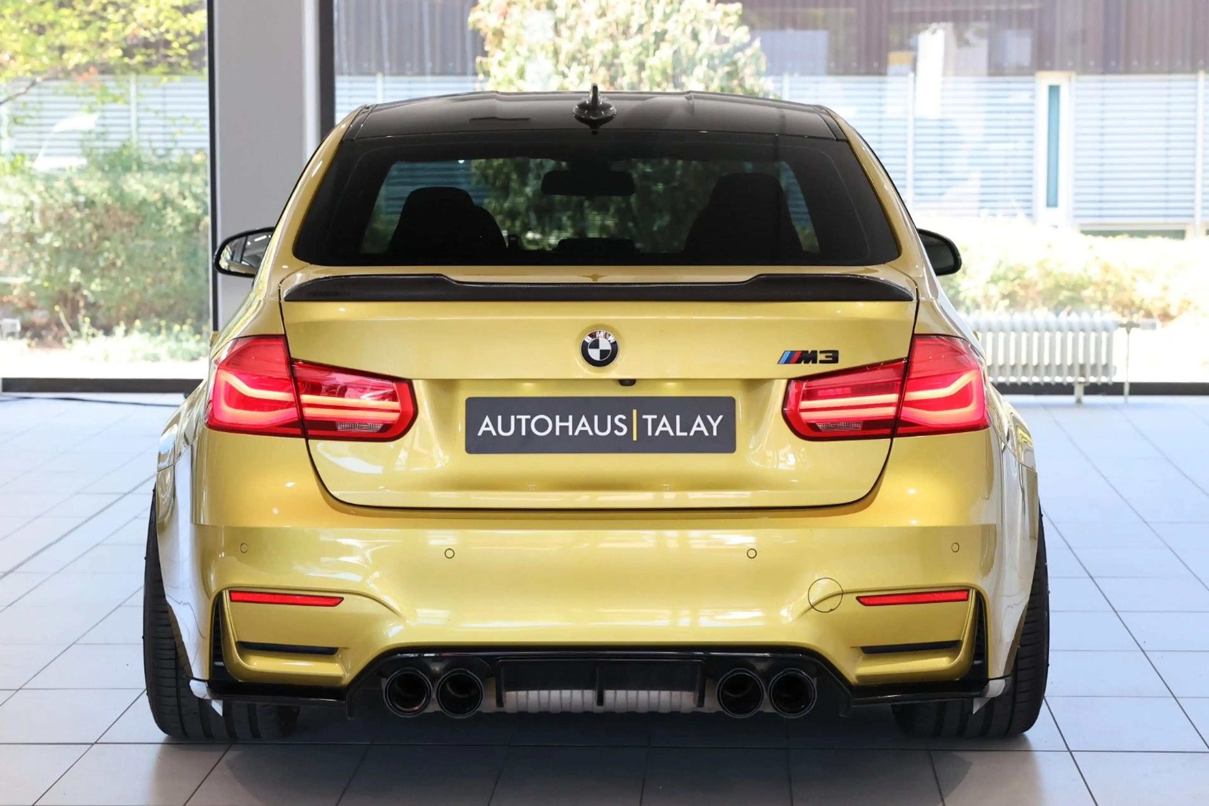 BMW M3 Limousine HUD*KAM*20-Zoll LAChanti*GER*Carbon — photo 4