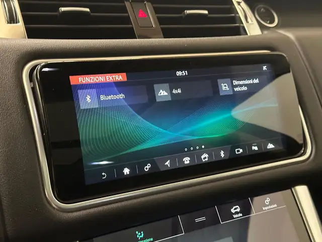 Land Rover Range Rover Sport view 18