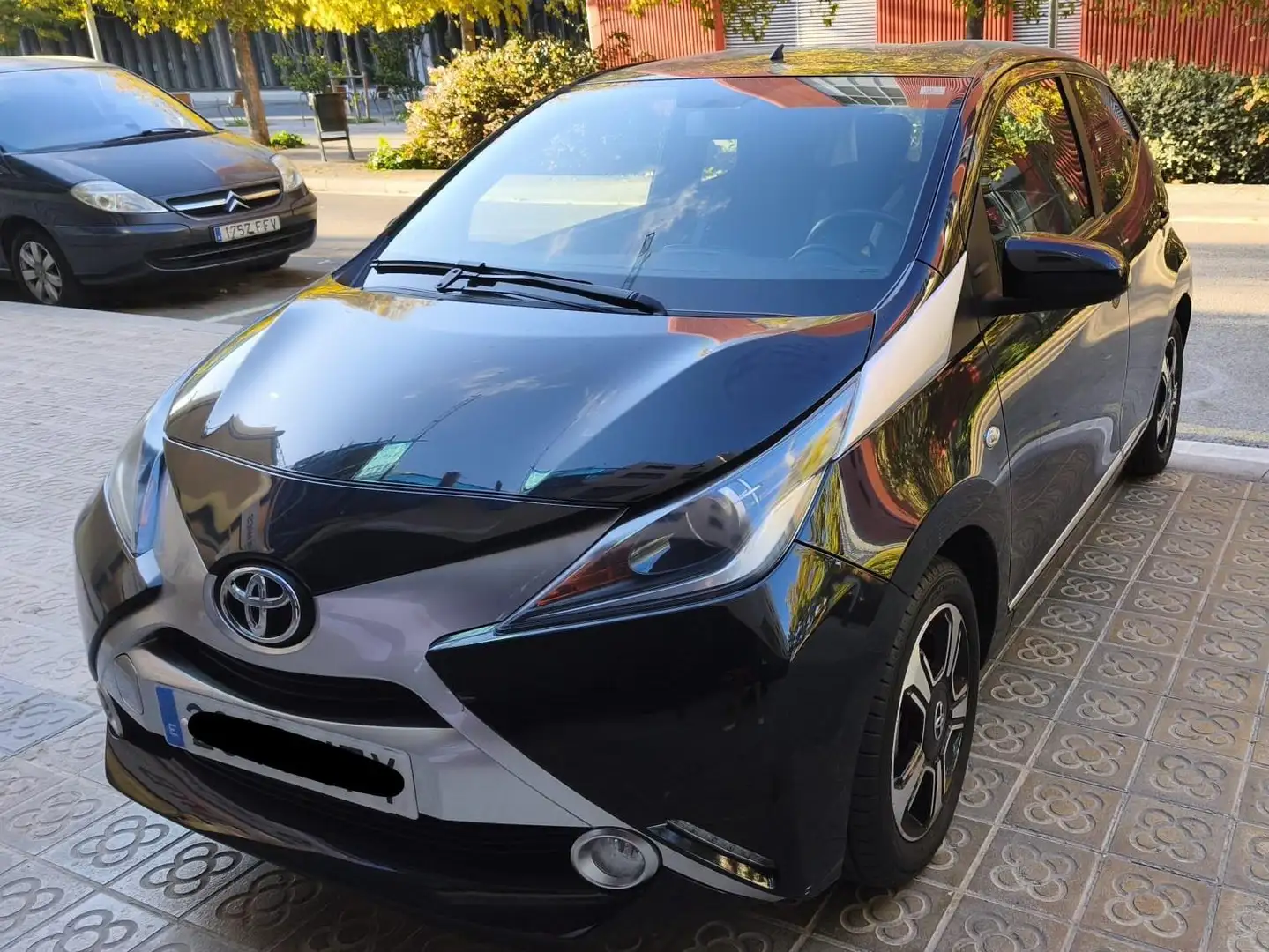 Toyota Aygo Aygo 1.0 VVT-i x-play x-play Negro - 1