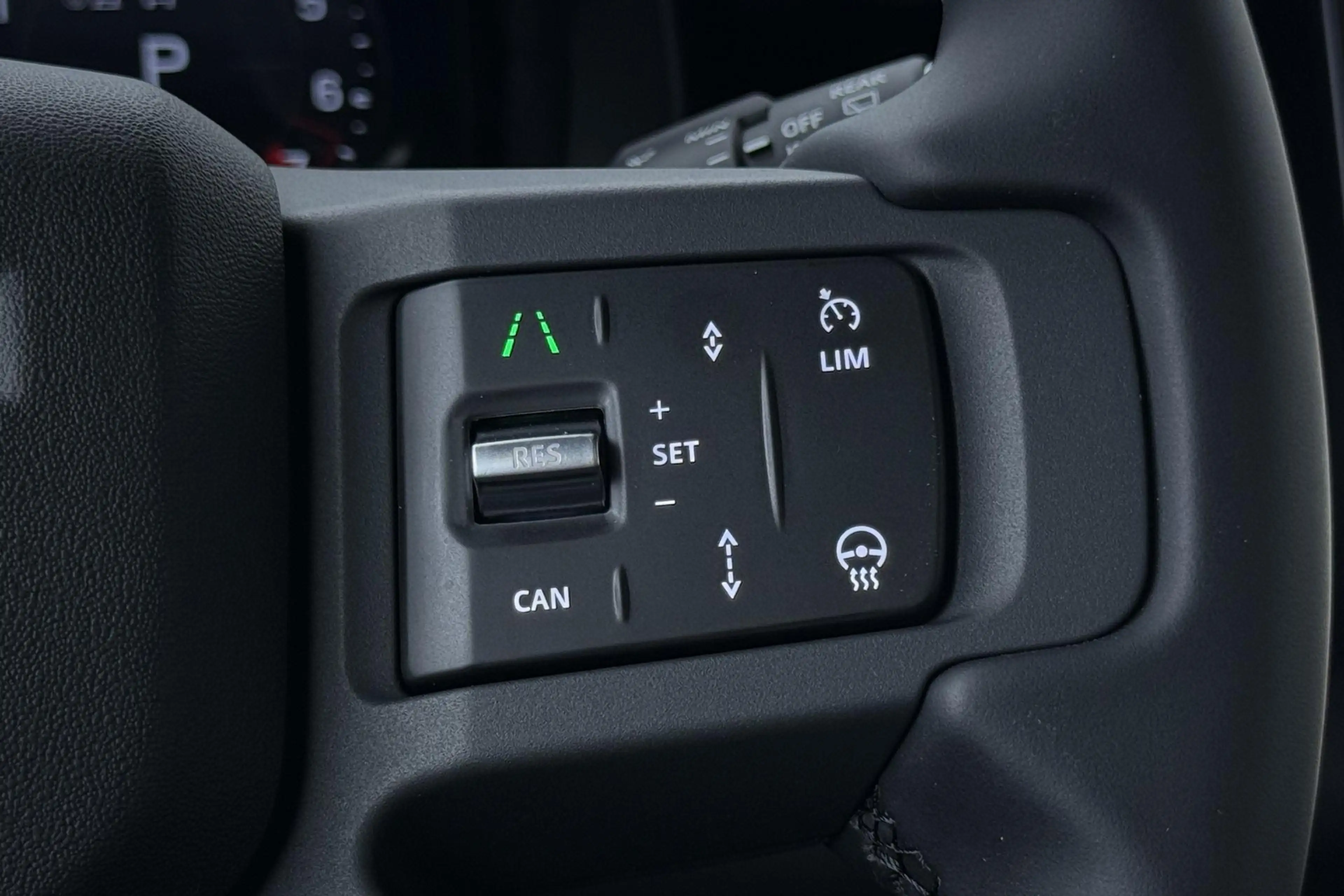 Land Rover Defender 110 P300e X-Dynamic SE | Luchtvering | ClearSight — photo 39