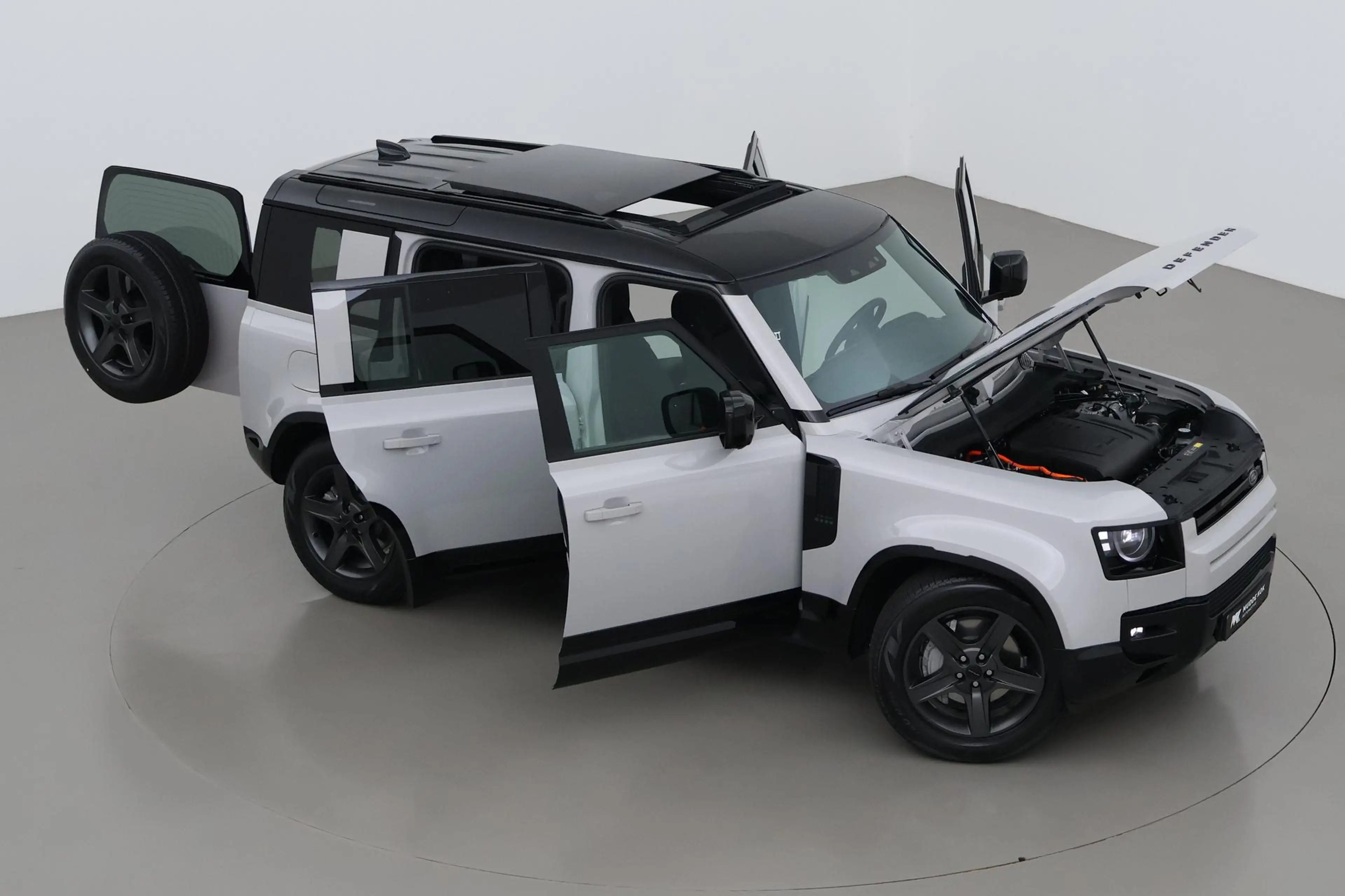 Land Rover Defender 110 P300e X-Dynamic SE | Luchtvering | ClearSight — photo 6
