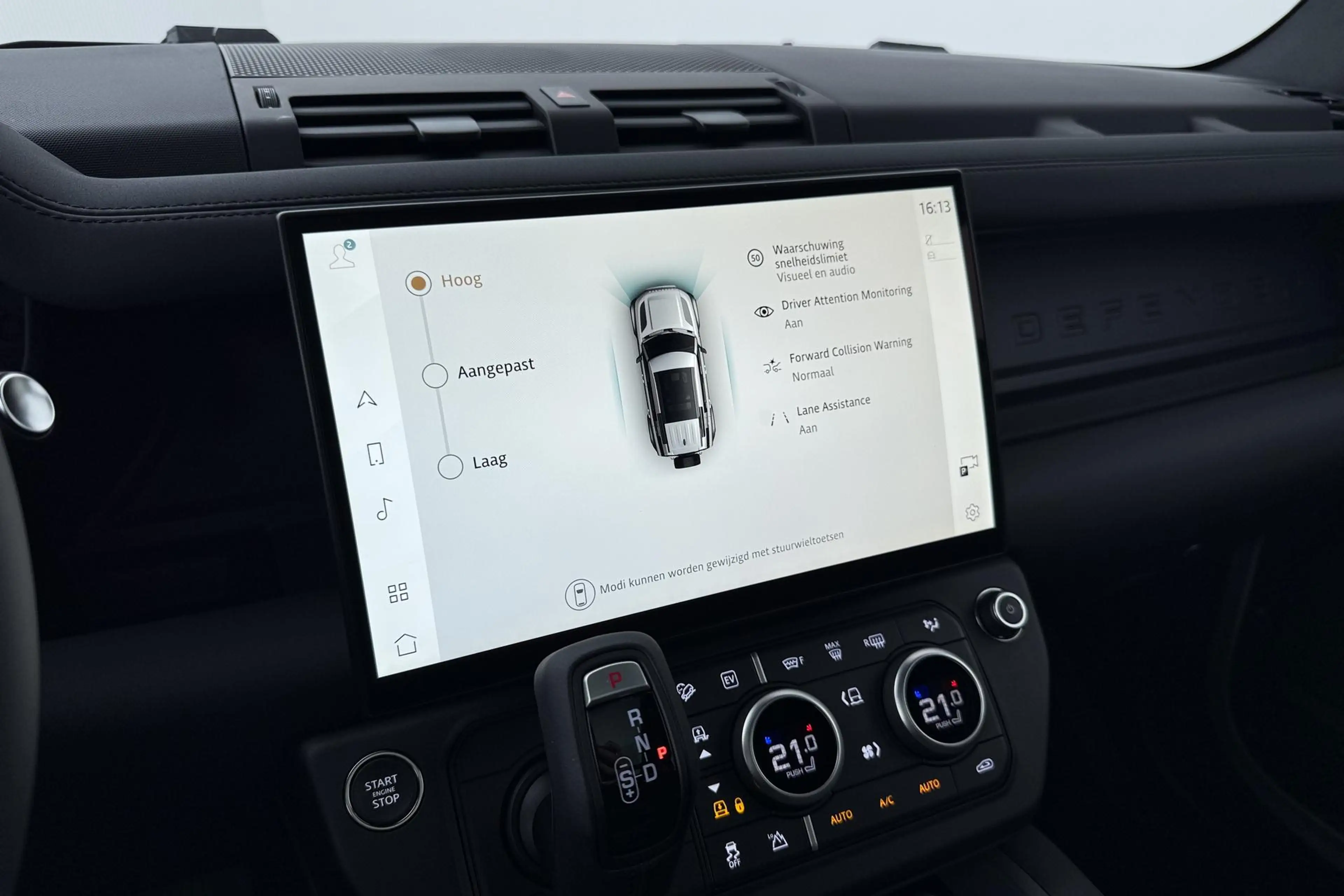 Land Rover Defender 110 P300e X-Dynamic SE | Luchtvering | ClearSight — photo 31