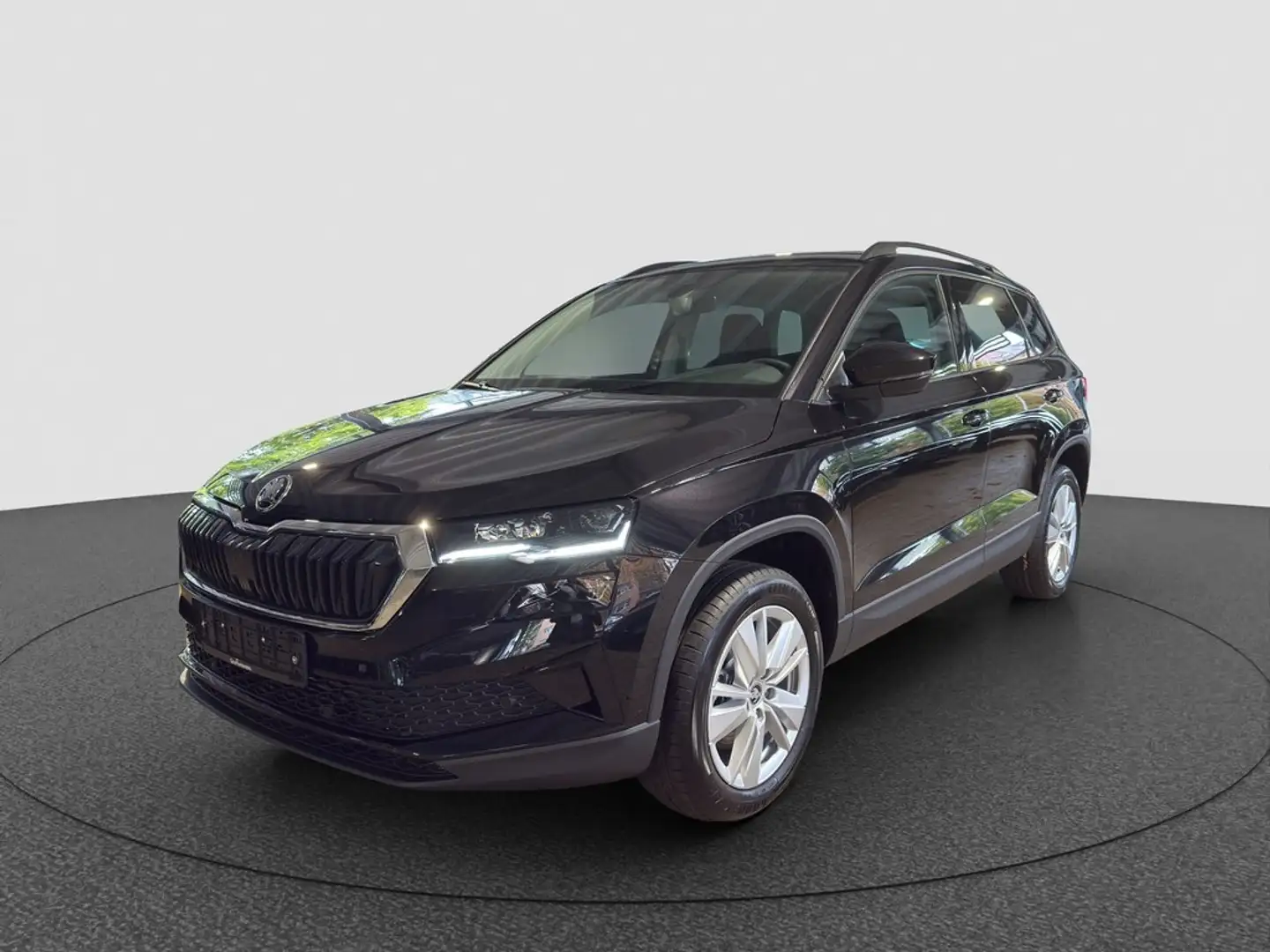 Skoda Karoq 1.5 TSI DSG Selection AHK / Lenkrad heizbar / K... Schwarz - 1