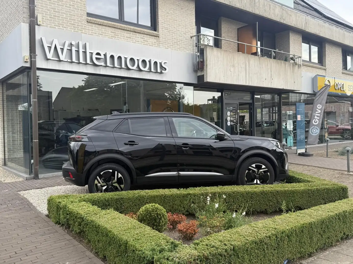 Peugeot 2008 GT 1.2 Turbo 130PK AT8 *Navi*Camera*LED Koplamp... Zwart - 2