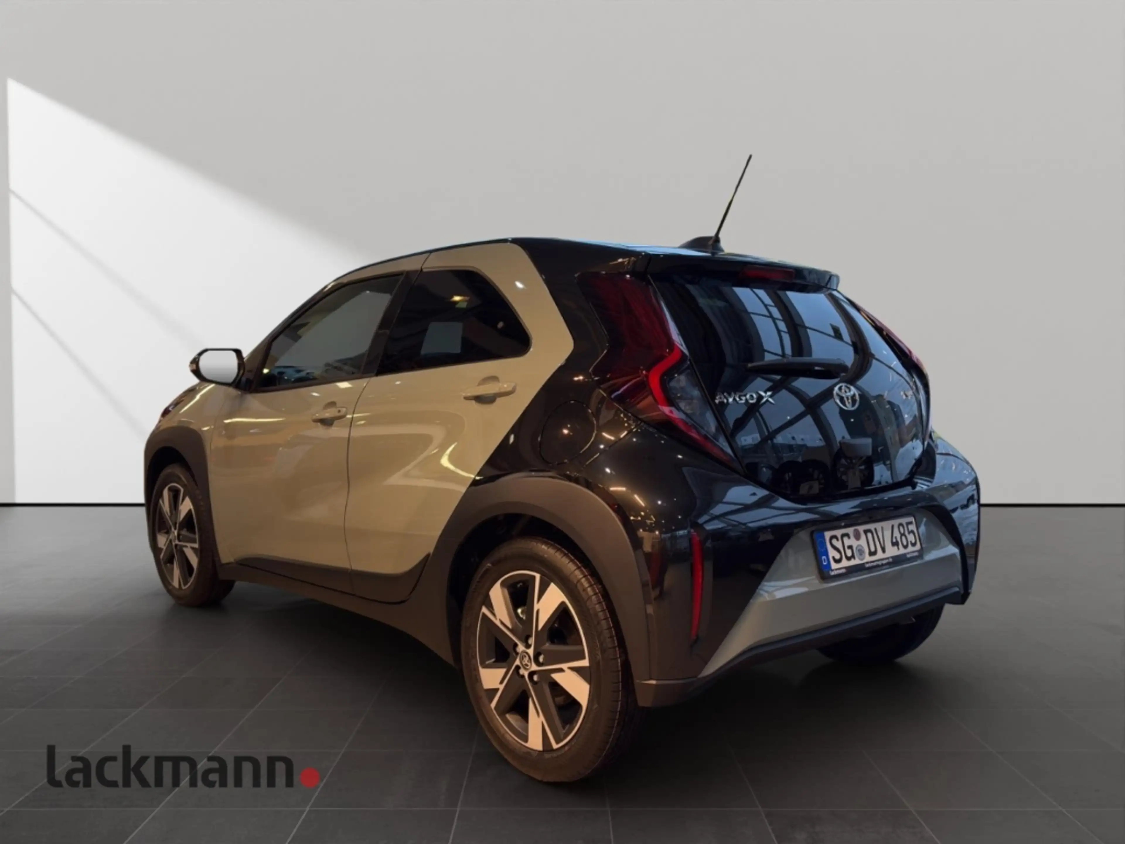 Toyota Aygo X 1,5 Hybrid 5-Türer Teamplayer*CarPlay* — photo 5