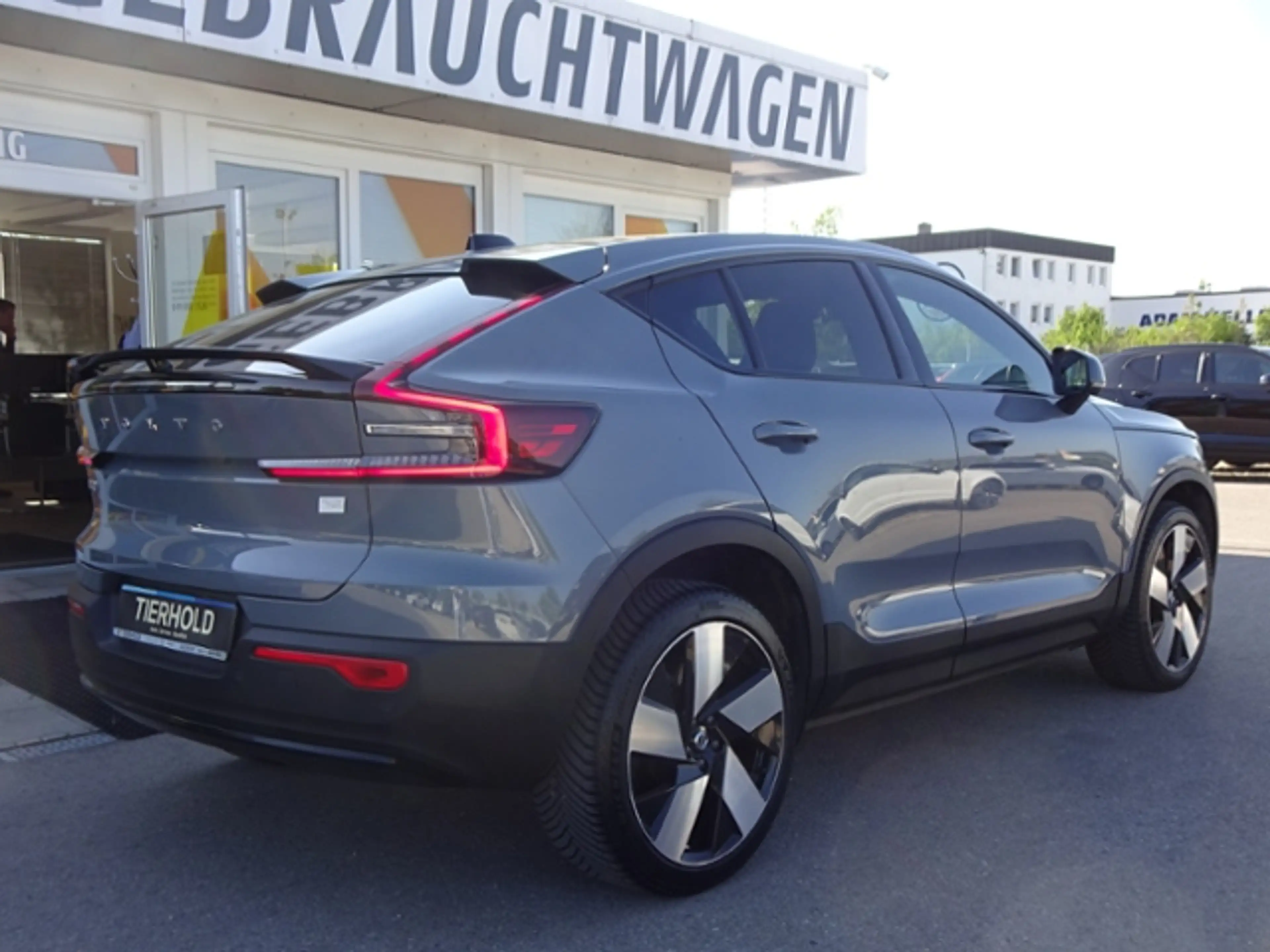 Volvo C40 P8 Ultimate Pure Electric Twin Engin AWD ACC — photo 7