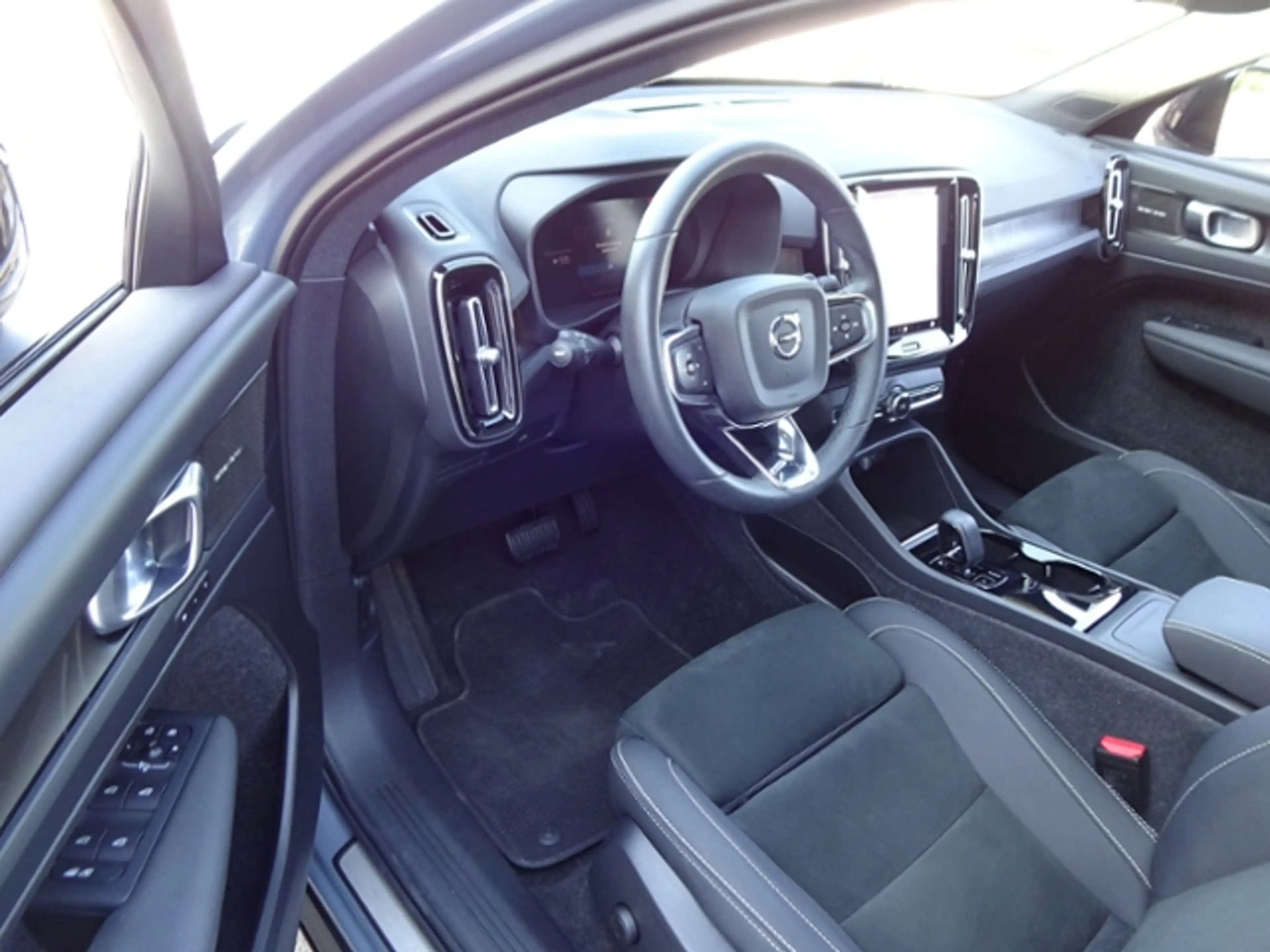 Volvo C40 P8 Ultimate Pure Electric Twin Engin AWD ACC — photo 15
