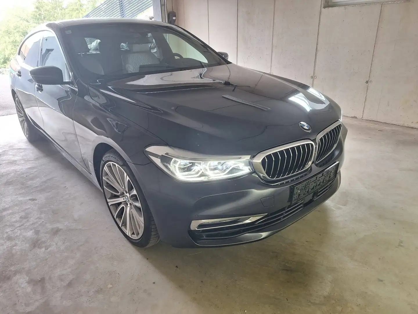 BMW 640 640d xDrive Gran Turismo Aut. Grau - 2