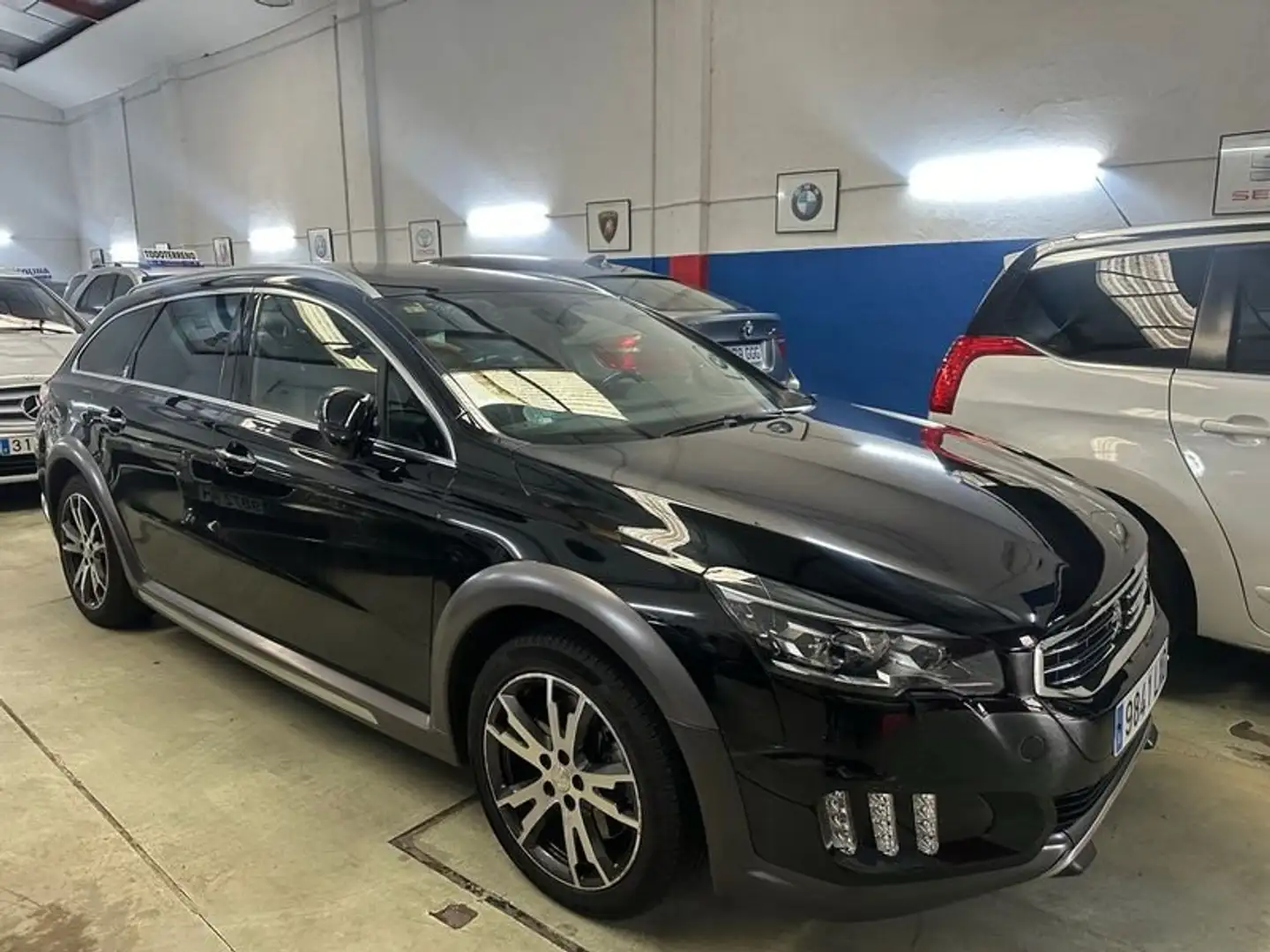 Peugeot 508 SW HYbrid4 2.0 HDi 200 RXH 5p S/S ETG6 Schwarz - 2