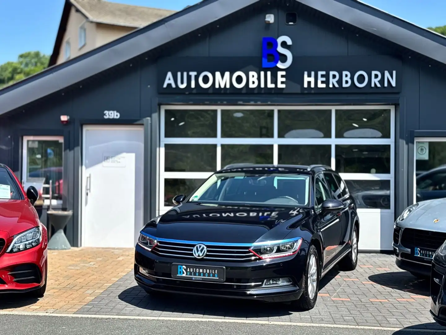 Volkswagen Passat Variant /DSG/Kamera/schw.AHK/LED/Masssage Schwarz - 1