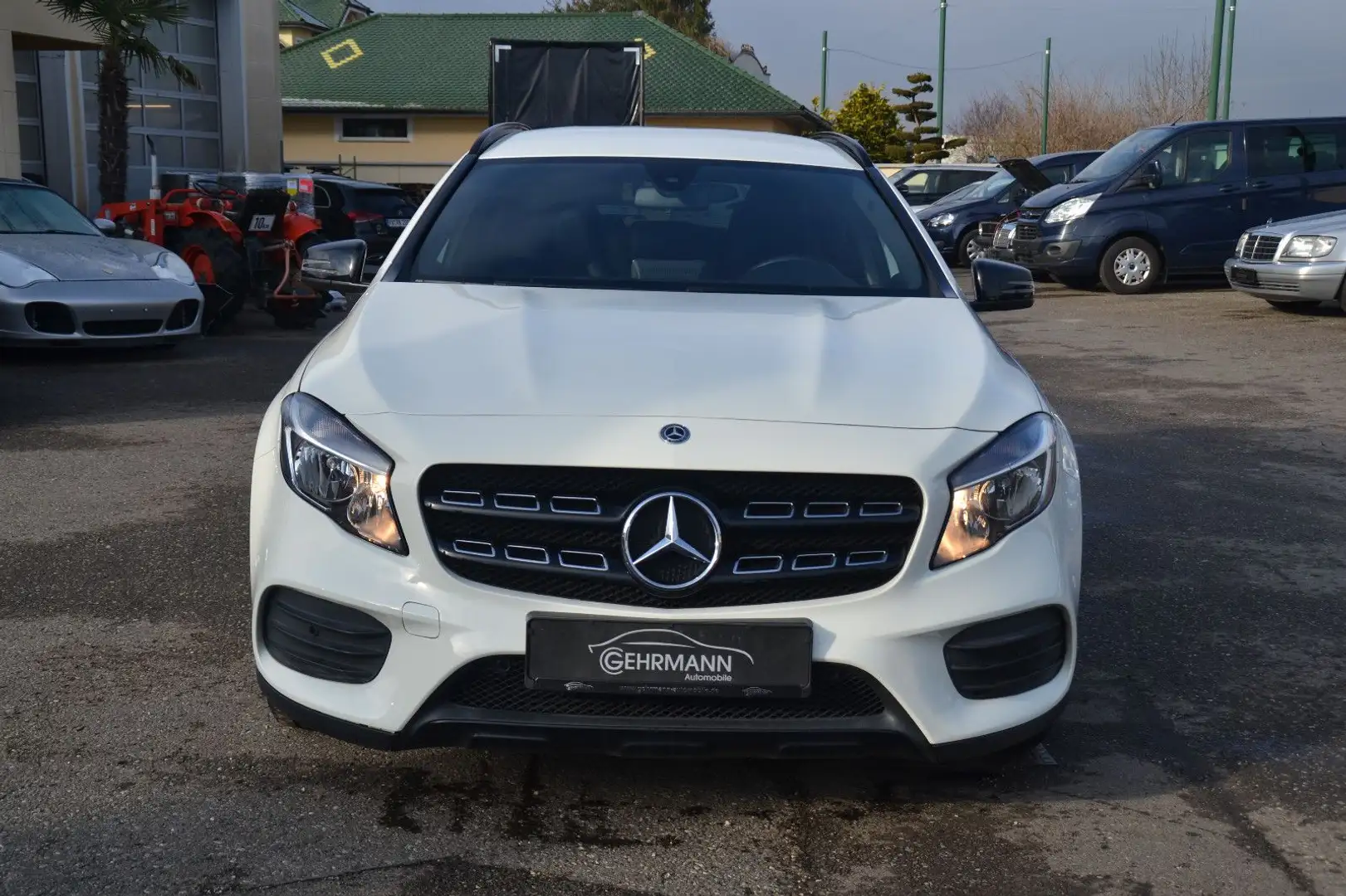 Mercedes-Benz GLA 250 AMG Sport Paket, Night Paket, 19 Zoll Wit - 2