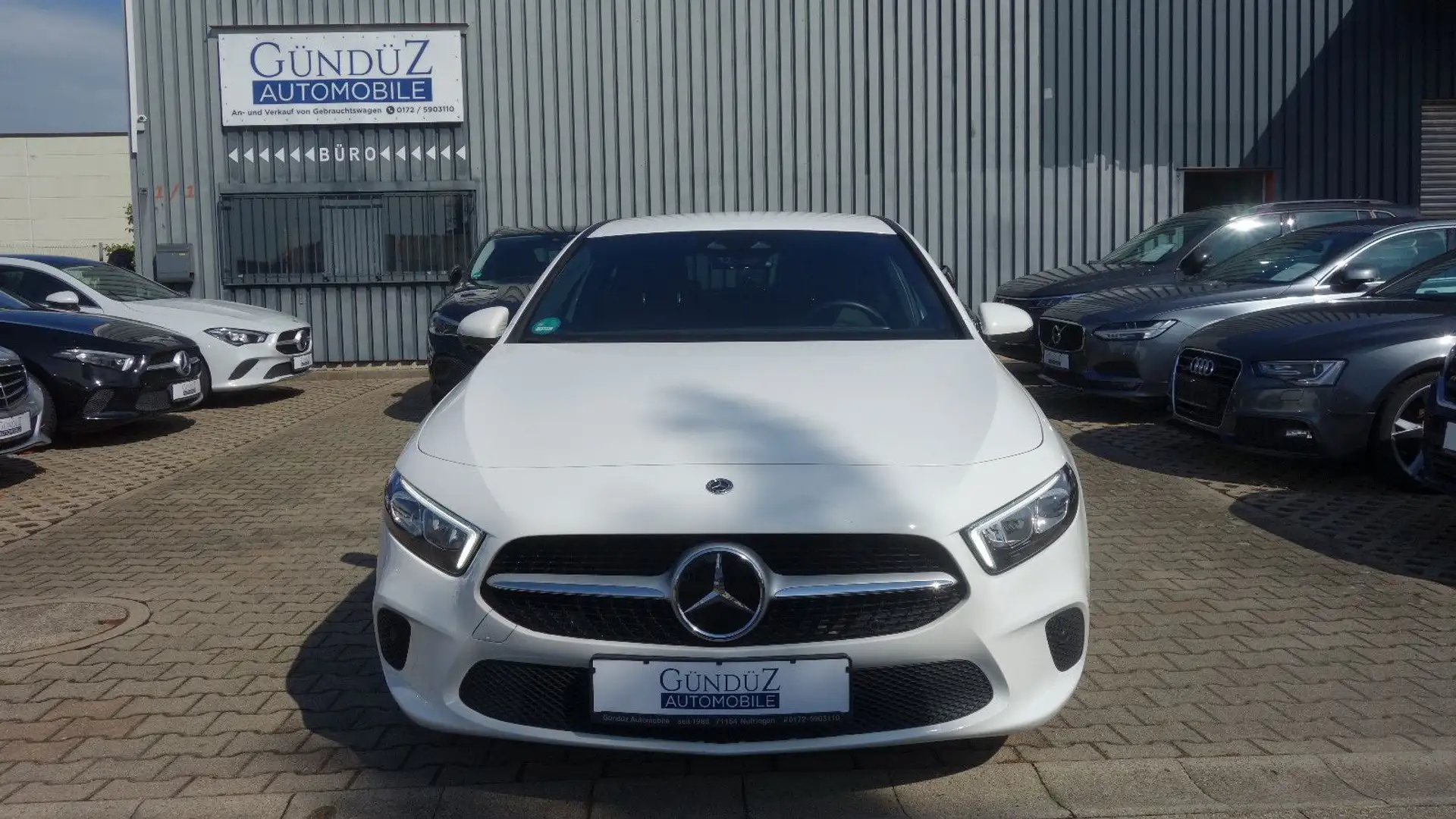 Mercedes-Benz A 200 d 8G-DCT STYLE*DISTRONIC*LED*WIDESCREEN*LE Weiß - 2