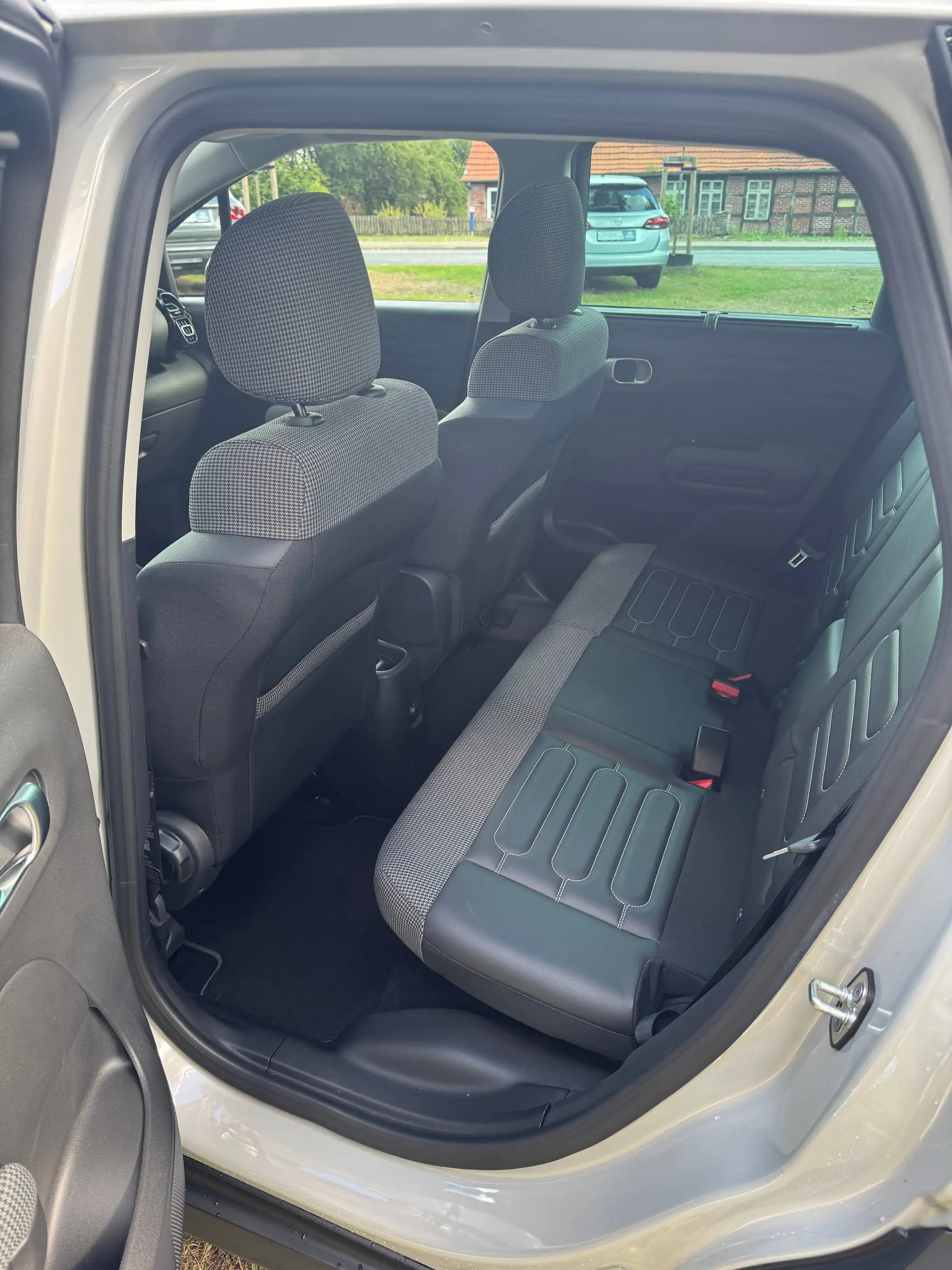 Citroen C3 Aircross Shine — photo 15