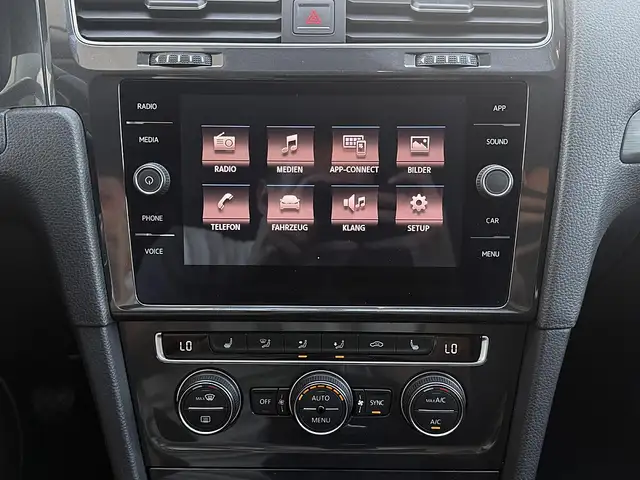 Volkswagen Golf view 17