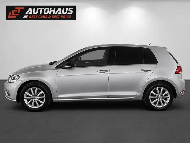 Volkswagen Golf view 2