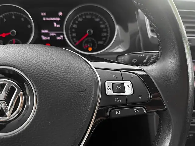 Volkswagen Golf view 12