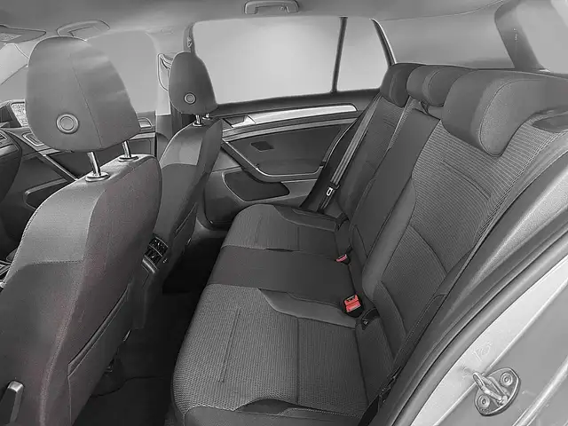 Volkswagen Golf view 14
