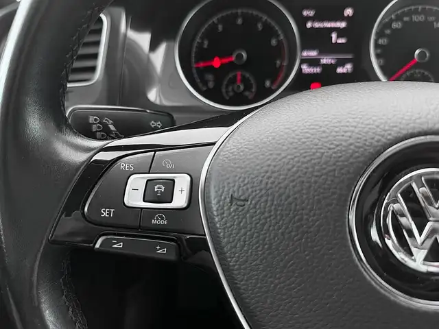 Volkswagen Golf view 11