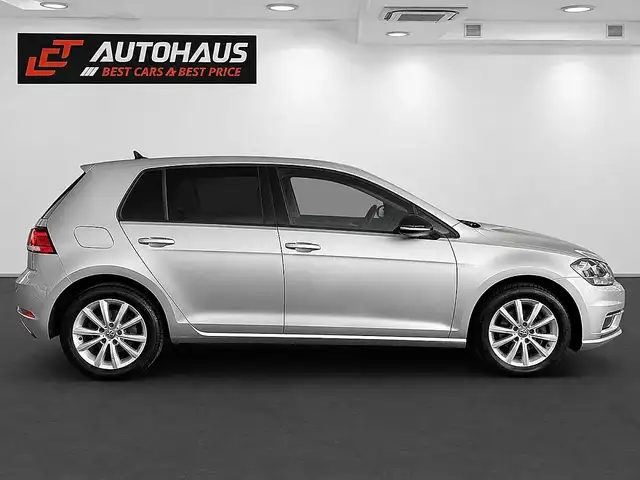Volkswagen Golf view 5