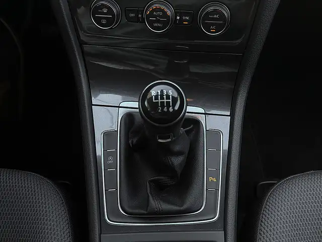 Volkswagen Golf view 16