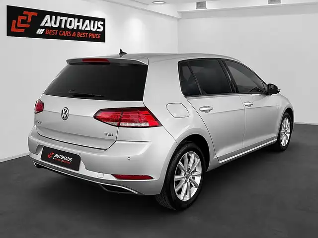 Volkswagen Golf view 6