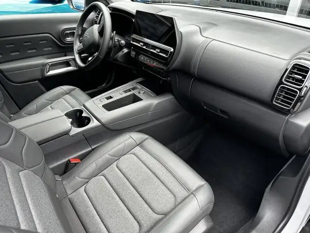 Citroen C5 Aircross view 2