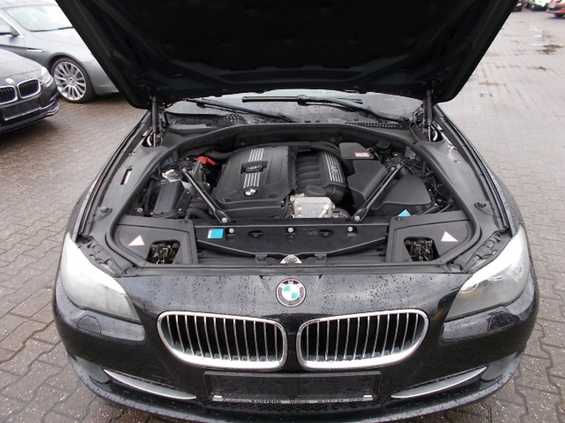BMW 523 523i, 3.0,touring SHZ, PDC, Luftfederung — photo 10