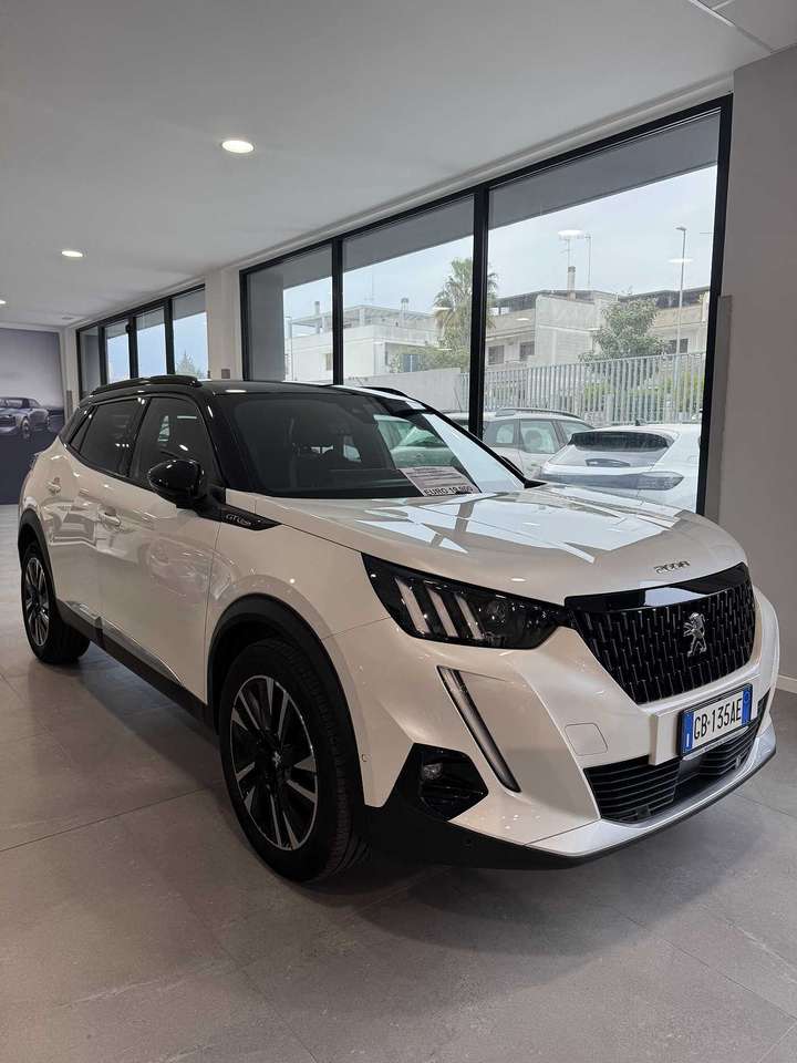 Peugeot 2008 GT LINE EAT8