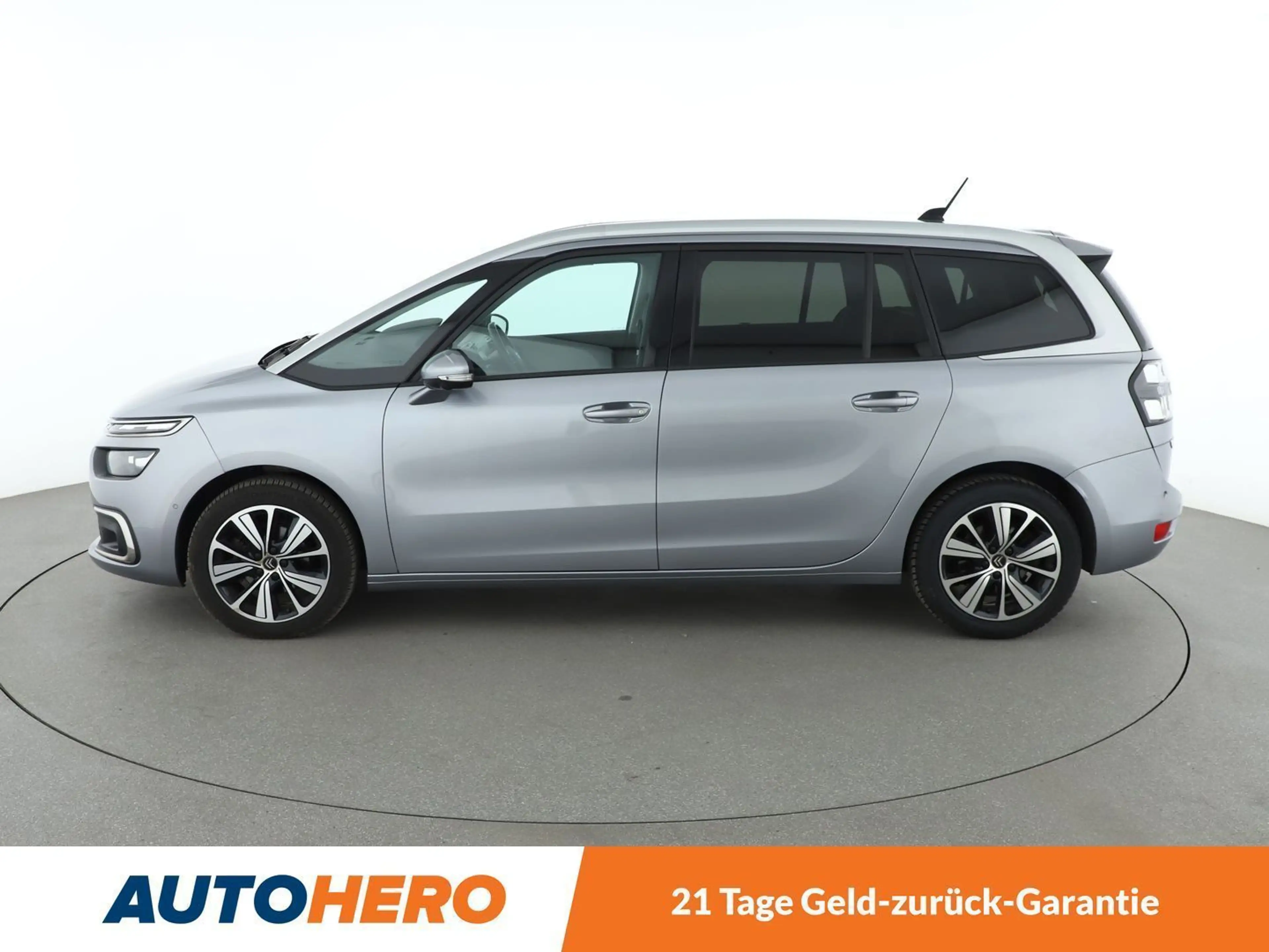 Citroen Grand C4 Picasso 1.2 e-THP Shine*7-SITZER*NAVI*XENON*TEMPO*CAM*AHK* — photo 3