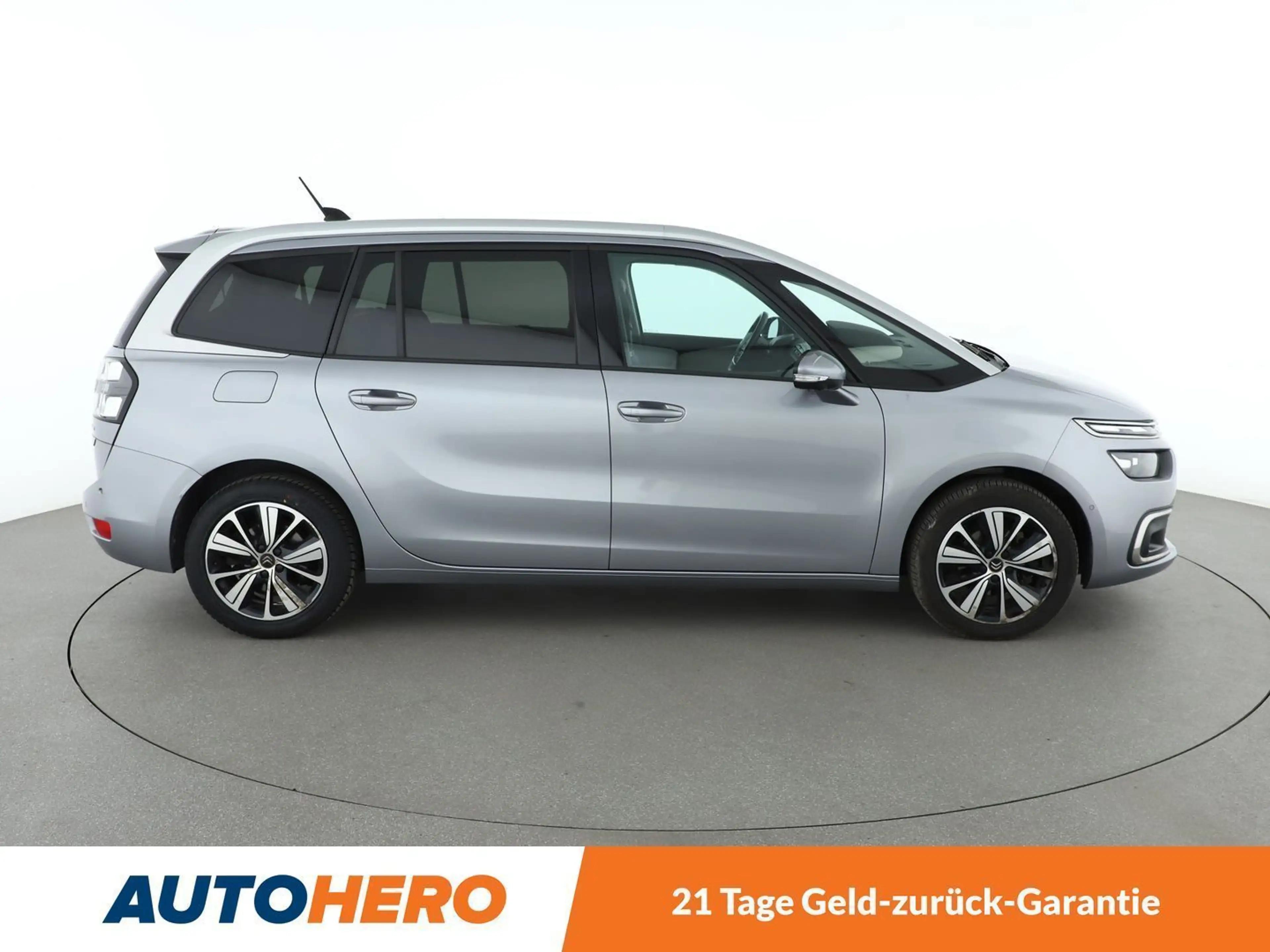 Citroen Grand C4 Picasso 1.2 e-THP Shine*7-SITZER*NAVI*XENON*TEMPO*CAM*AHK* — photo 7