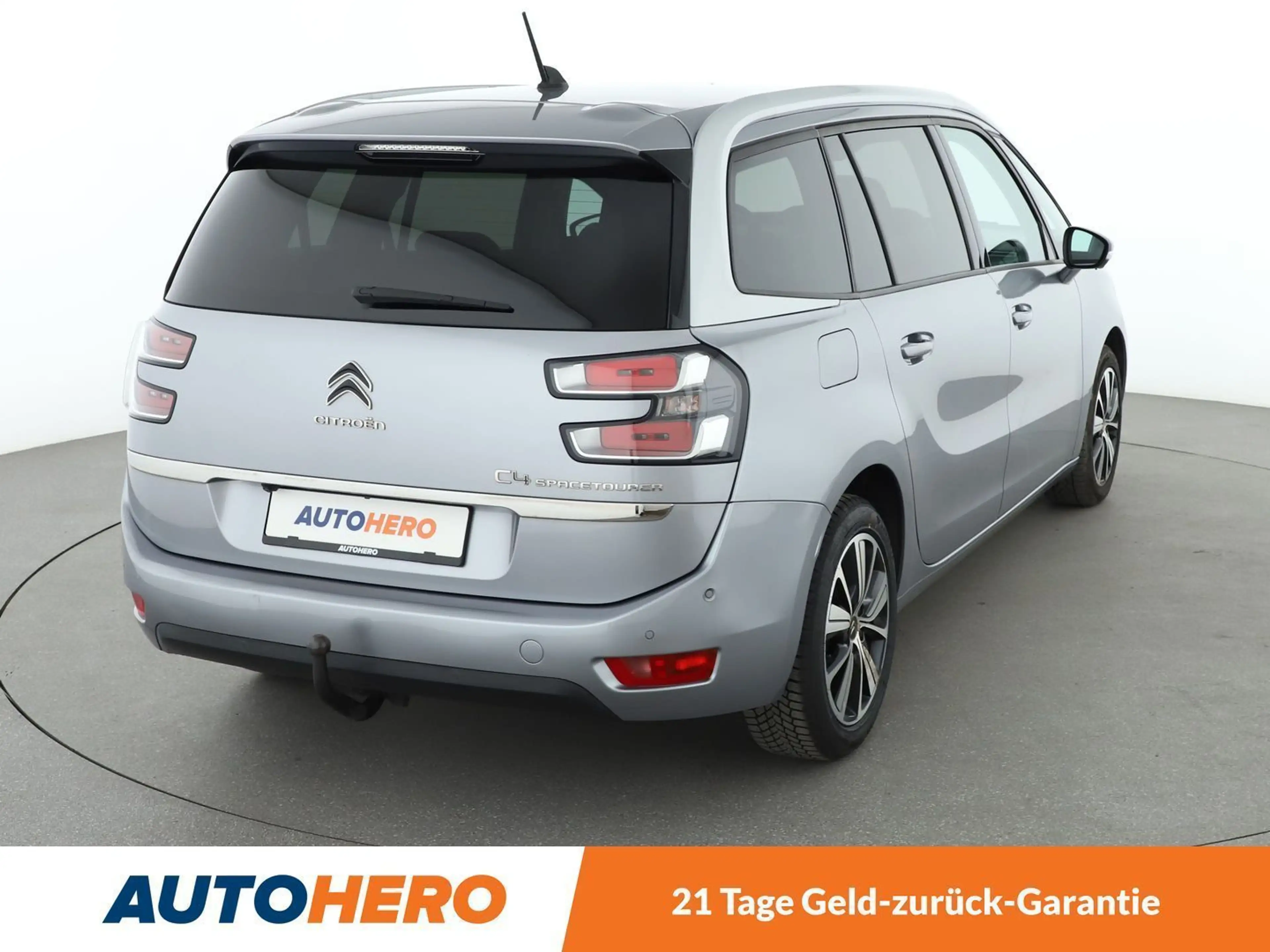 Citroen Grand C4 Picasso 1.2 e-THP Shine*7-SITZER*NAVI*XENON*TEMPO*CAM*AHK* — photo 6