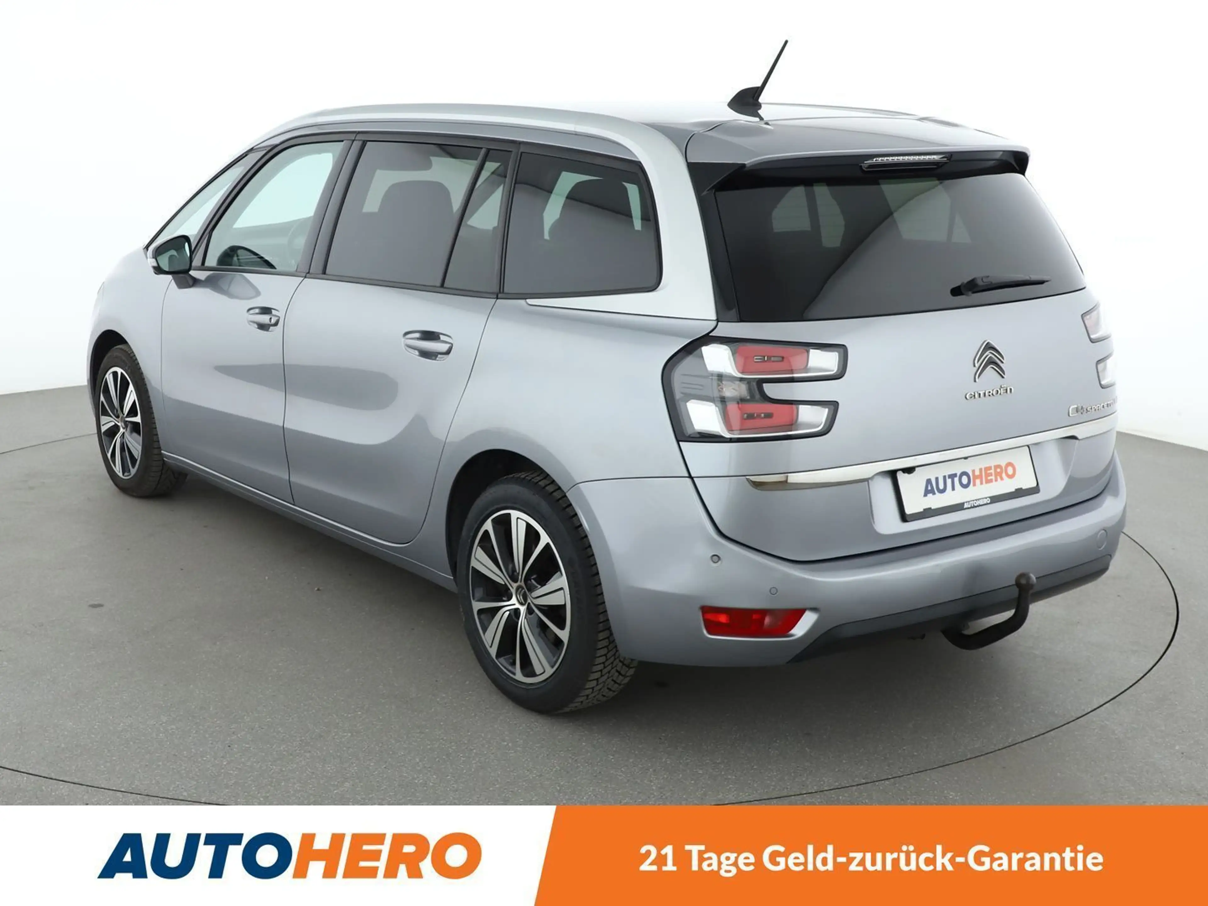 Citroen Grand C4 Picasso 1.2 e-THP Shine*7-SITZER*NAVI*XENON*TEMPO*CAM*AHK* — photo 4