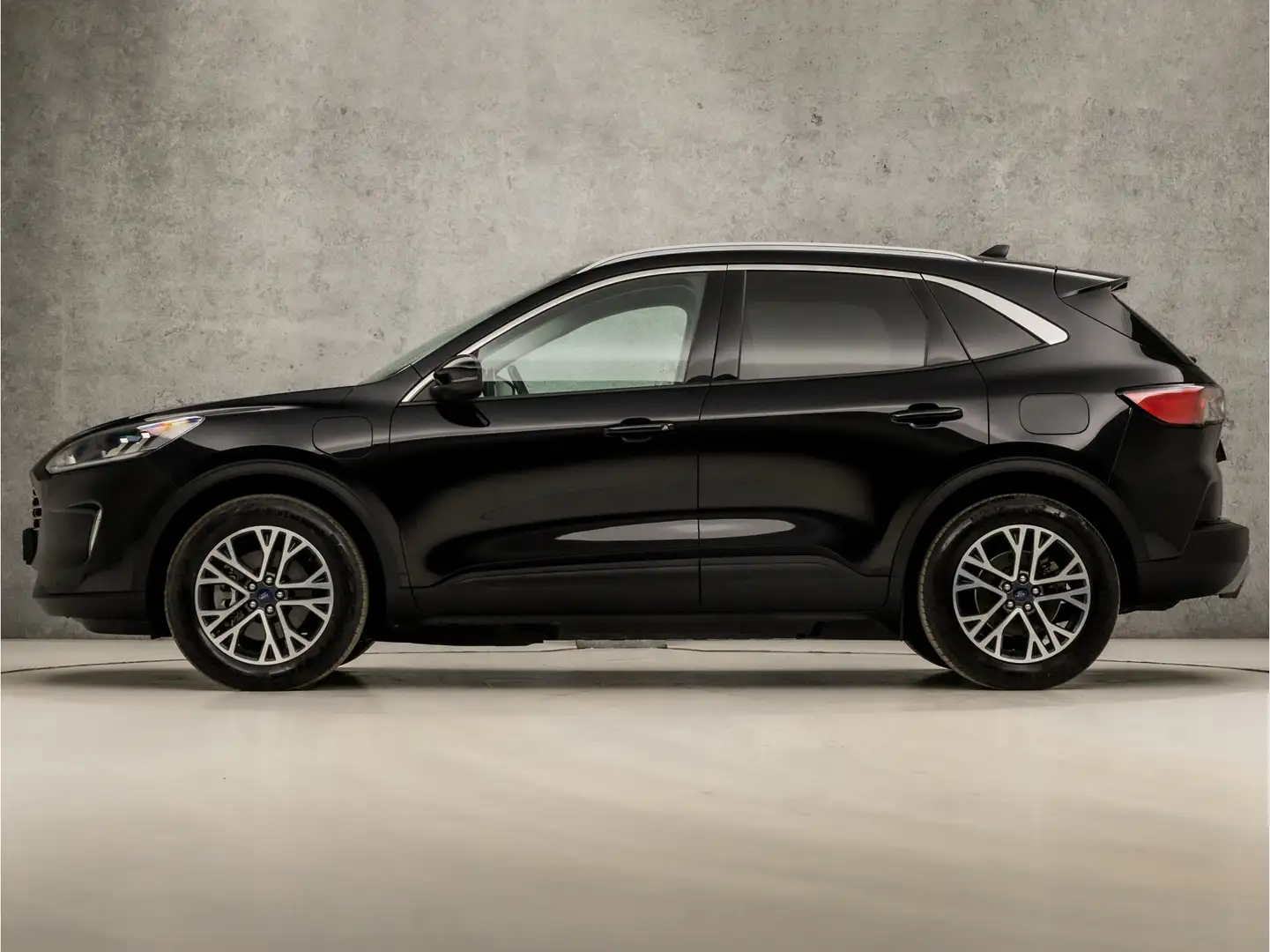 Ford Kuga 2.5 PHEV Titanium 225Pk Automaat (VIRTUAL COCKPIT, Zwart - 2