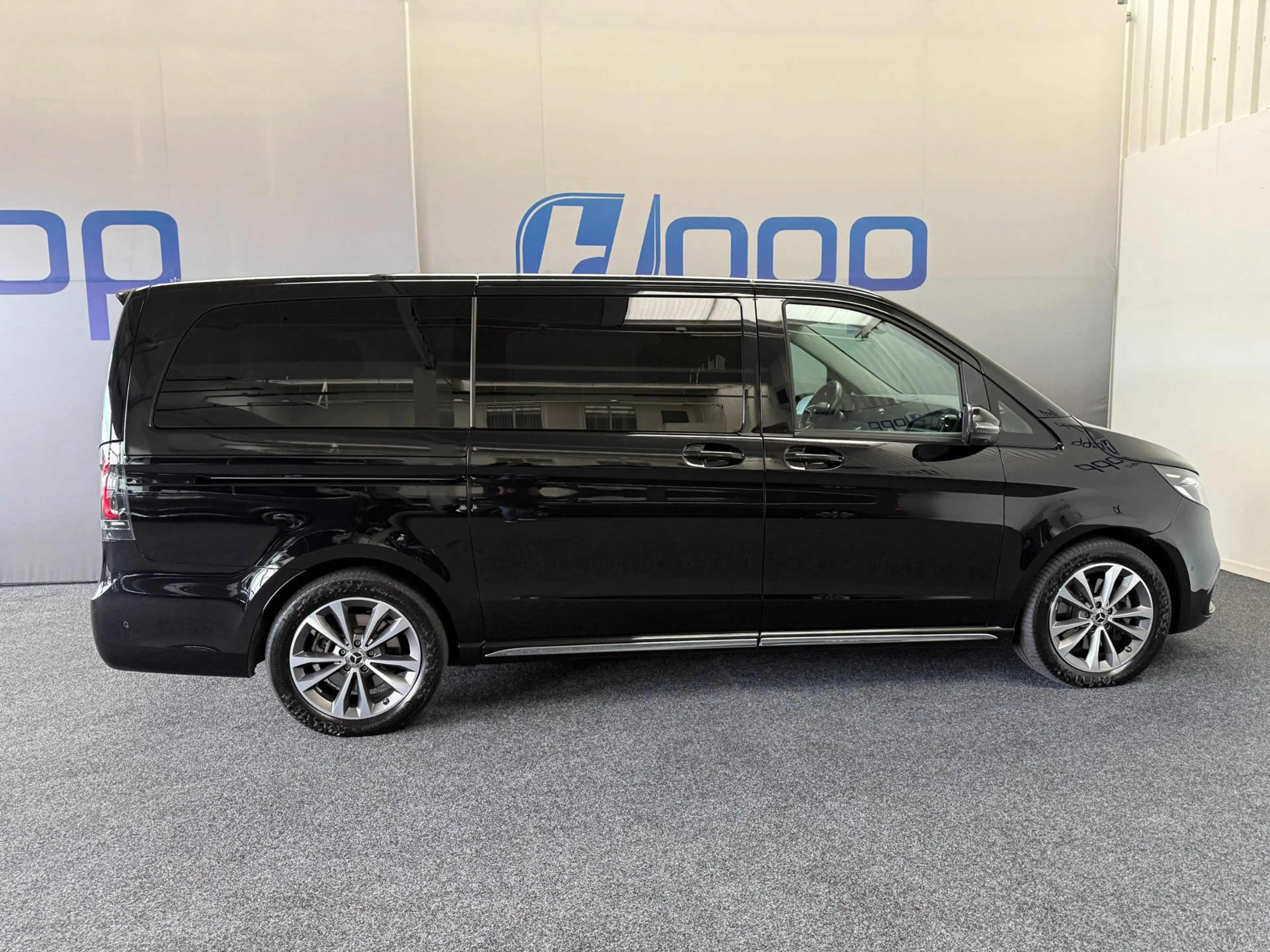 Mercedes-Benz EQV 300 L2 - 8-pers AMG Facelift - Exterieur pakket - 360 — photo 2