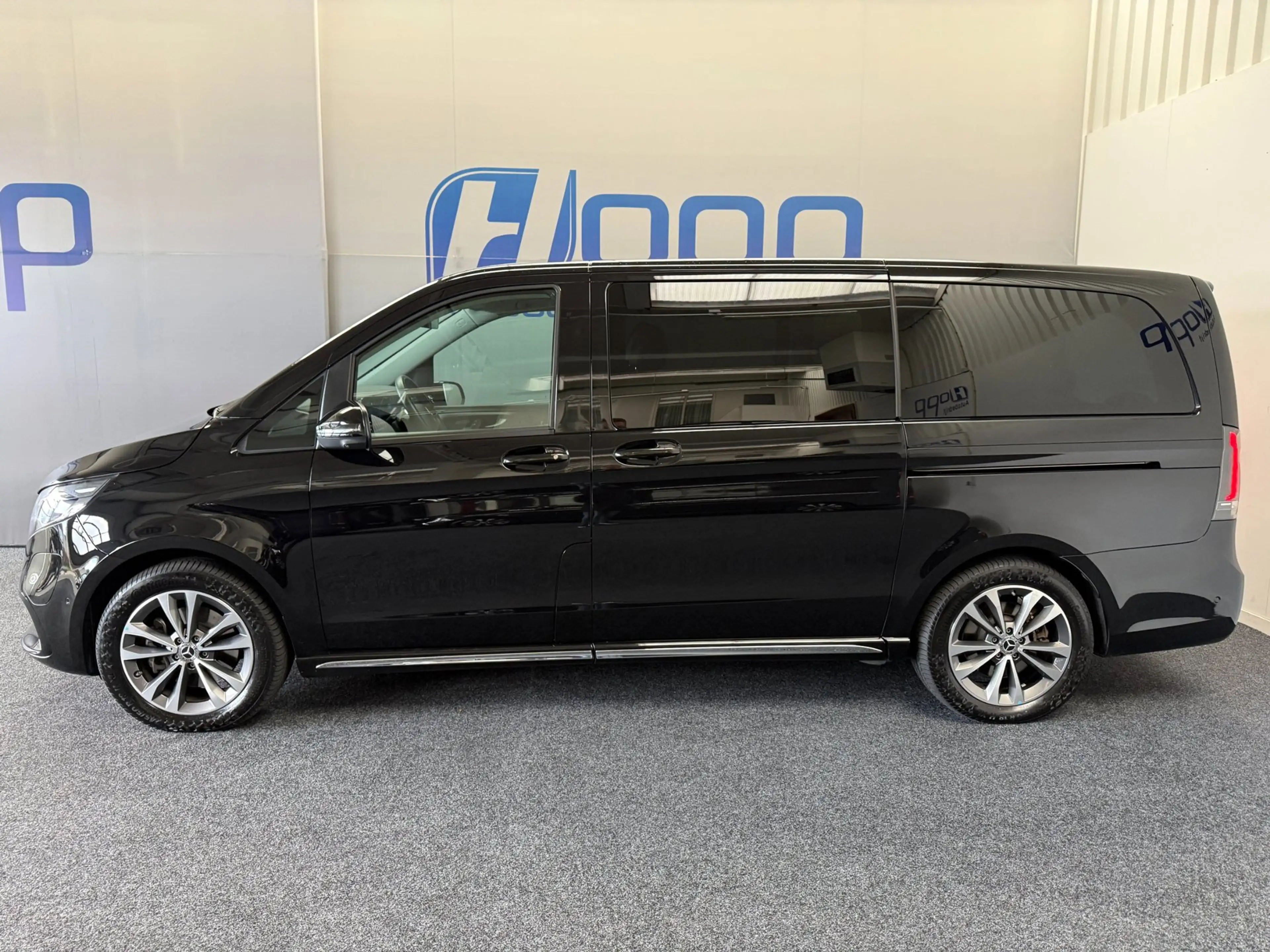 Mercedes-Benz EQV 300 L2 - 8-pers AMG Facelift - Exterieur pakket - 360 — photo 3
