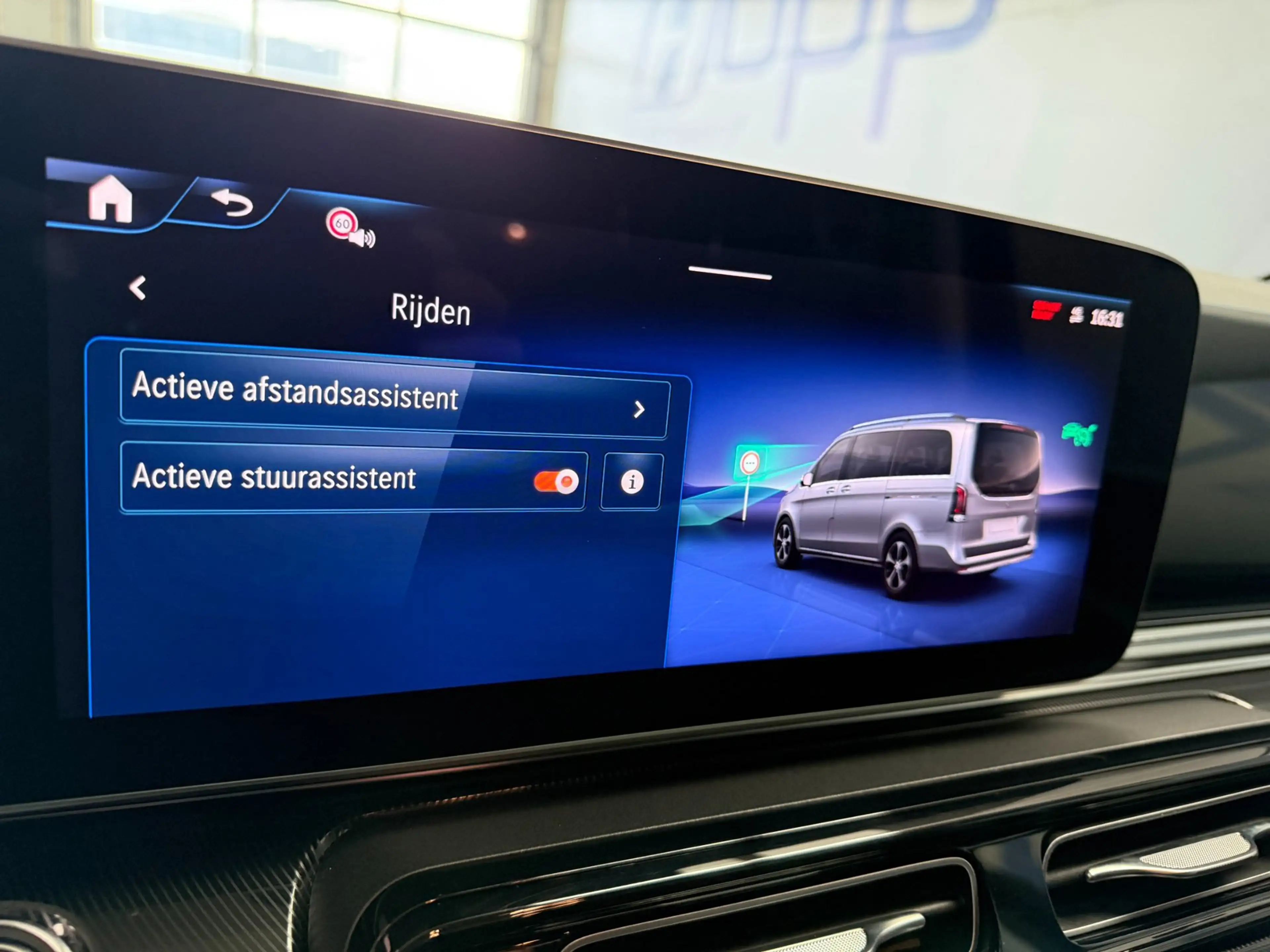 Mercedes-Benz EQV 300 L2 - 8-pers AMG Facelift - Exterieur pakket - 360 — photo 19