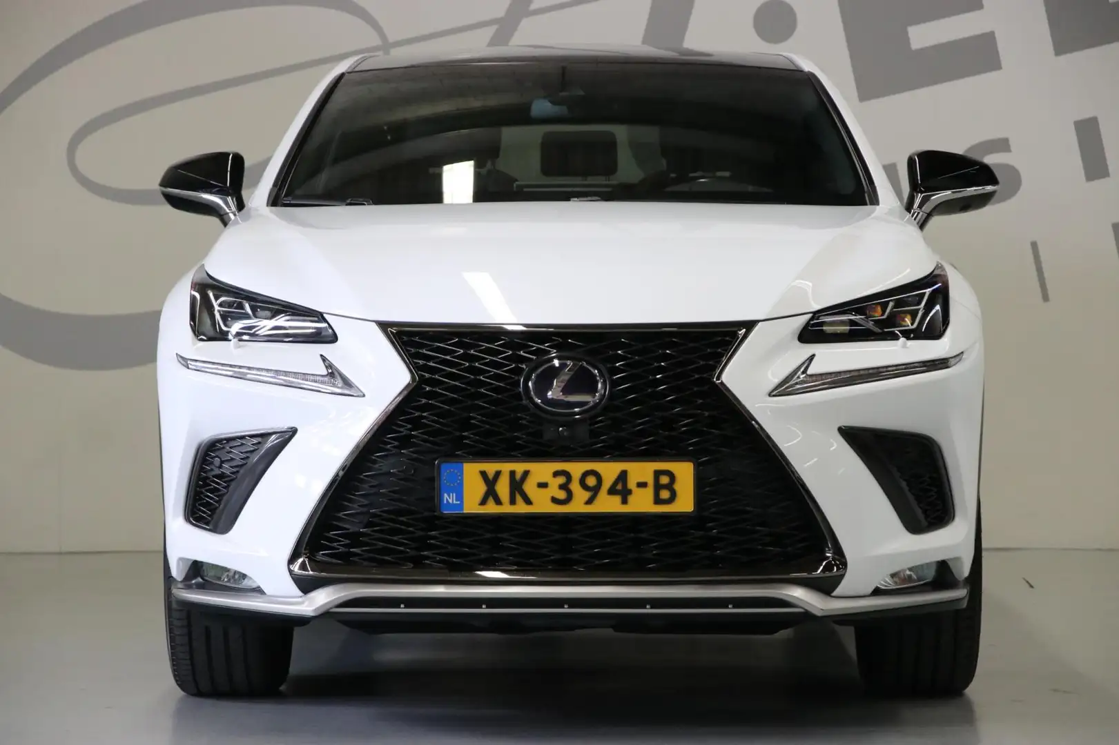 Lexus NX 300h AWD F SPORT Line/ Stuurverwarming/ Camera/ Memory Blanc - 2