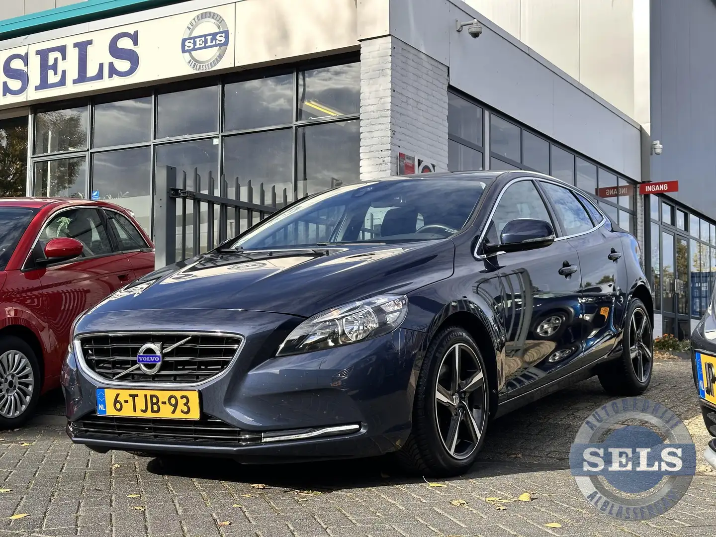 Volvo V40 1.6 T2 Momentum NAVI/PDC/CRUISE/LED/17INCH Blauw - 1