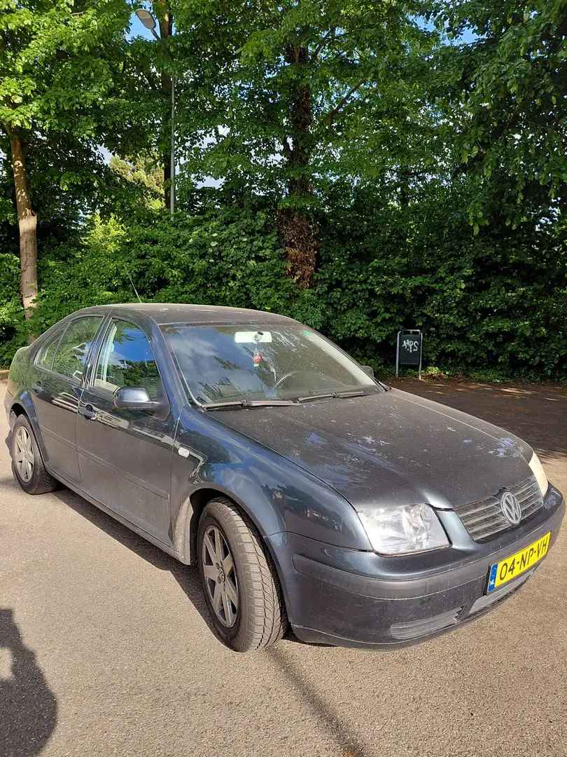 Volkswagen Bora 1.6-16V Bleu - 2