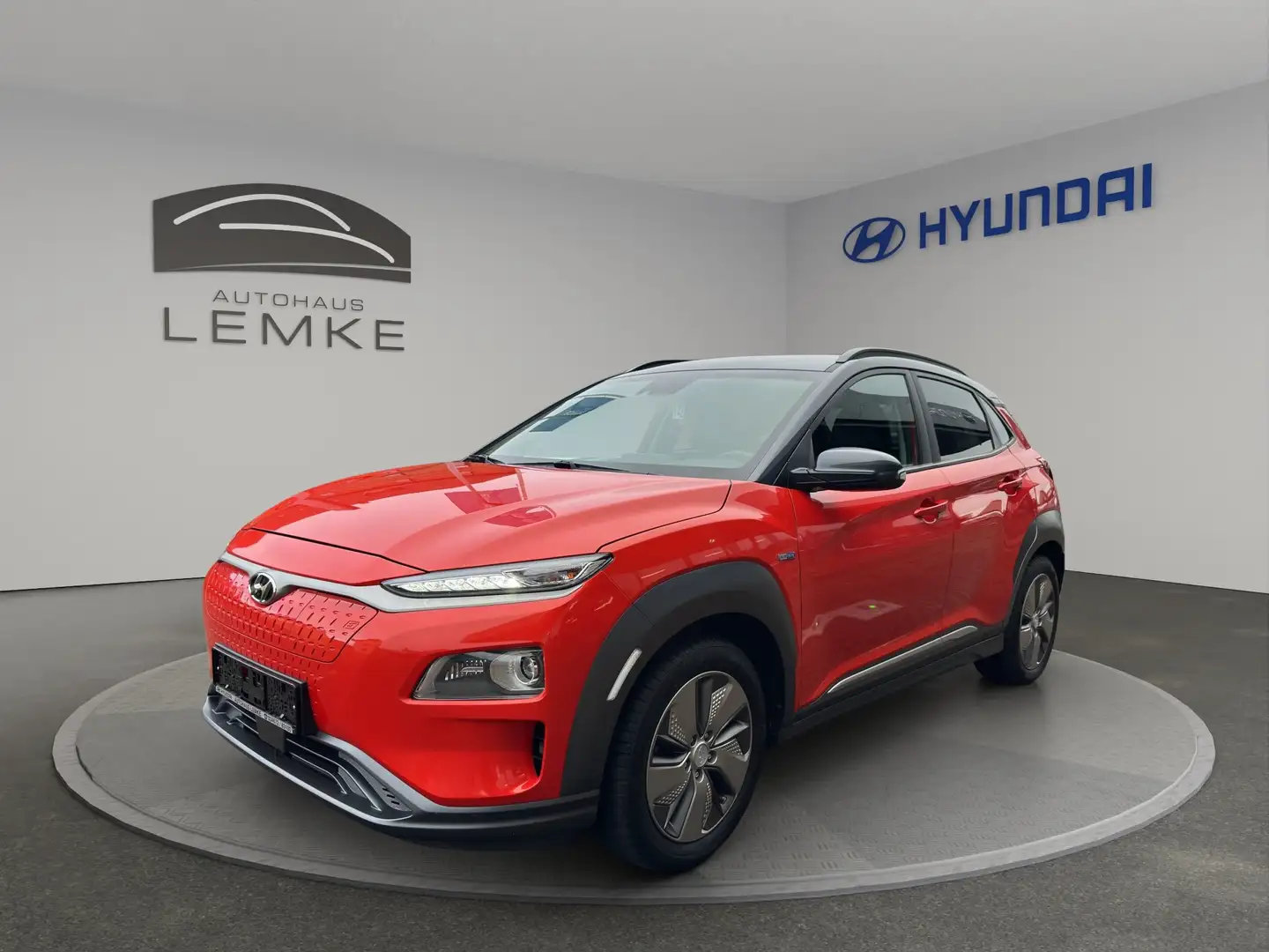 Hyundai KONA STYLE + NAVIGATION + WR + VOLL LED - SOH 91,8% Naranja - 1