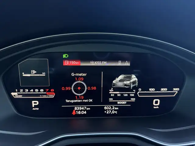 Audi RS4 view 24