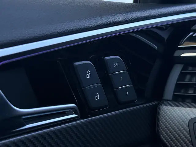 Audi RS4 view 7