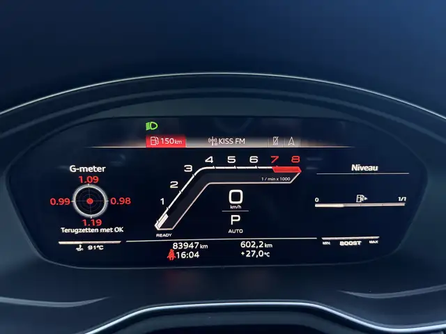 Audi RS4 view 23