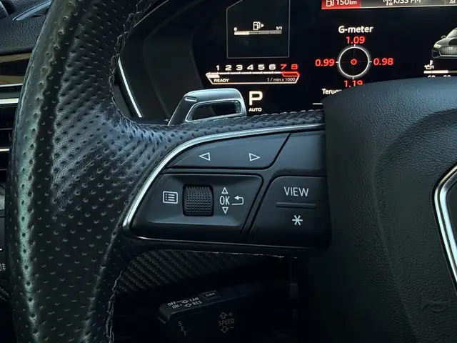 Audi RS4 view 28