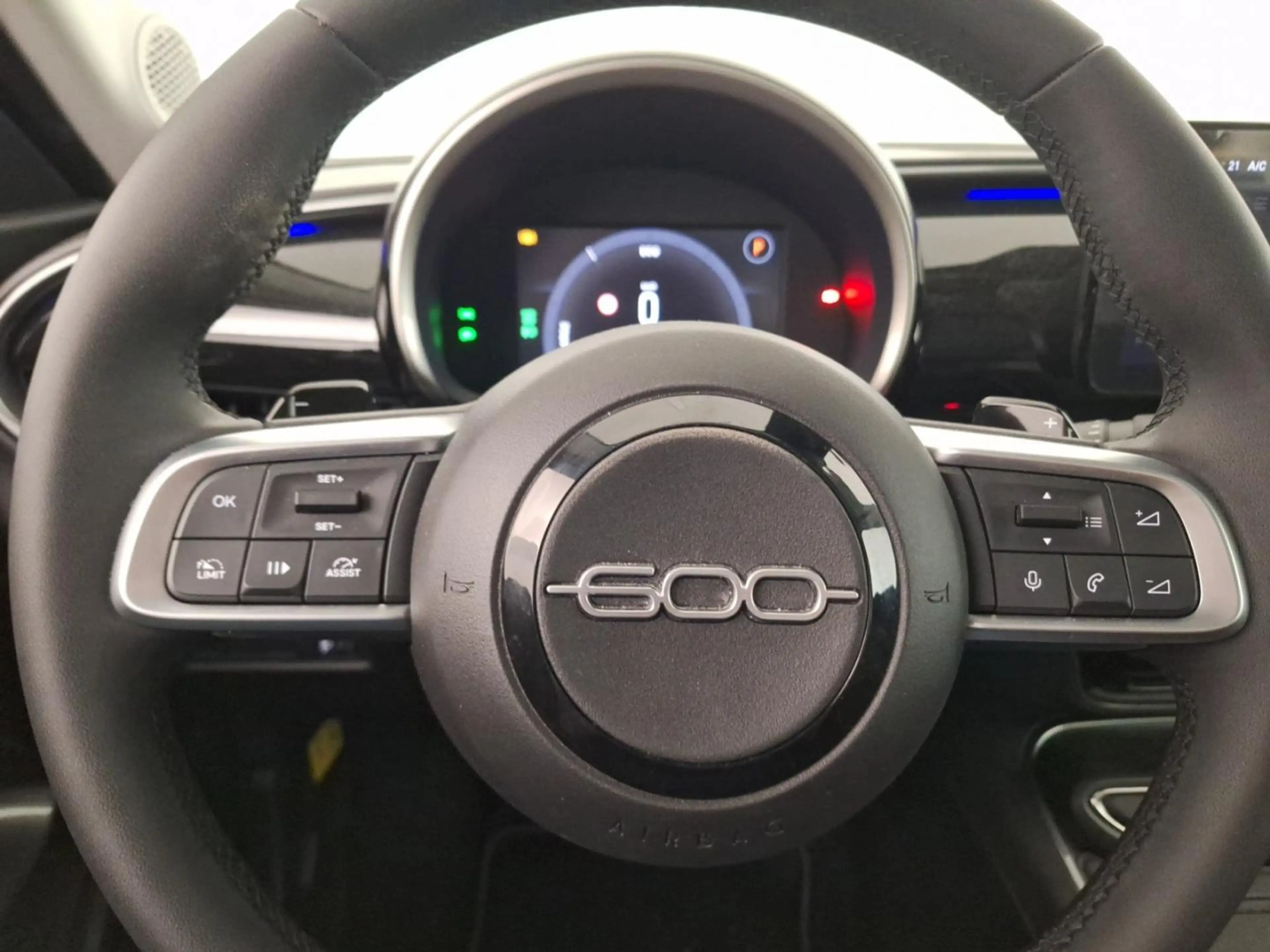 Fiat 600 ICON — photo 11