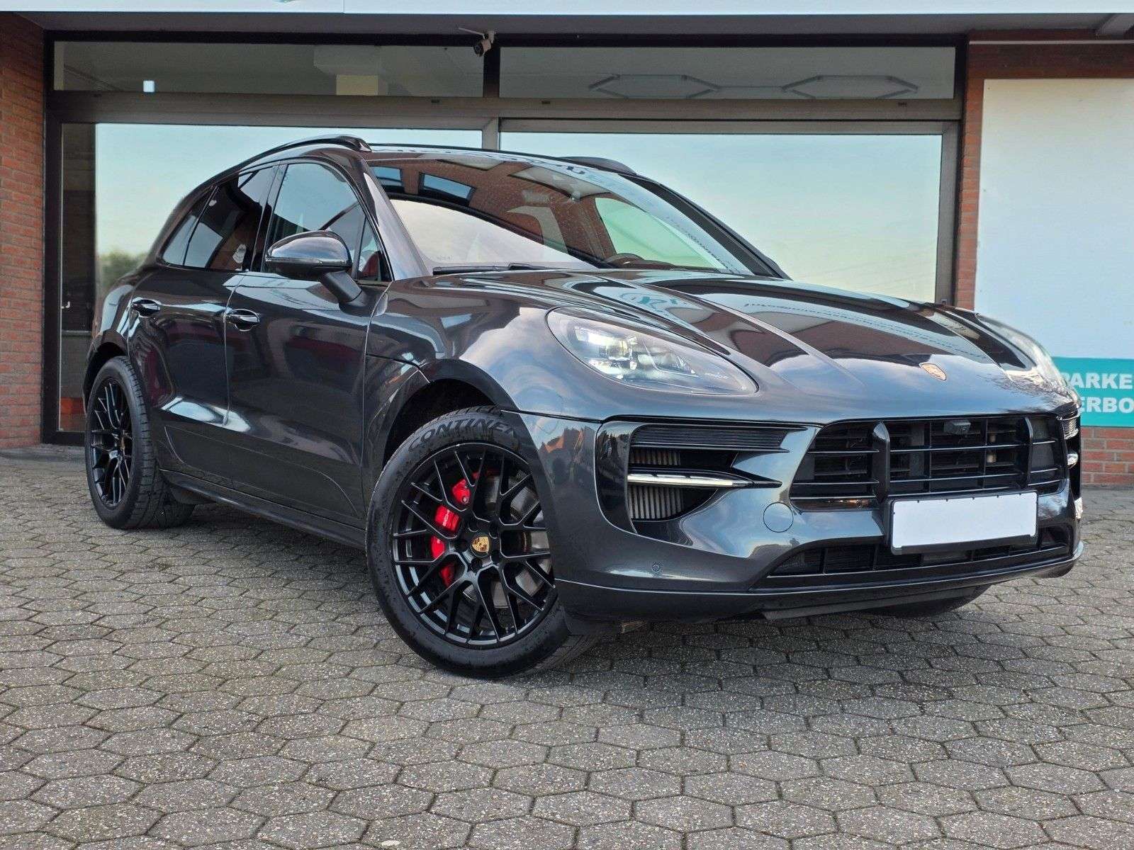 Second hand Porsche Macan 