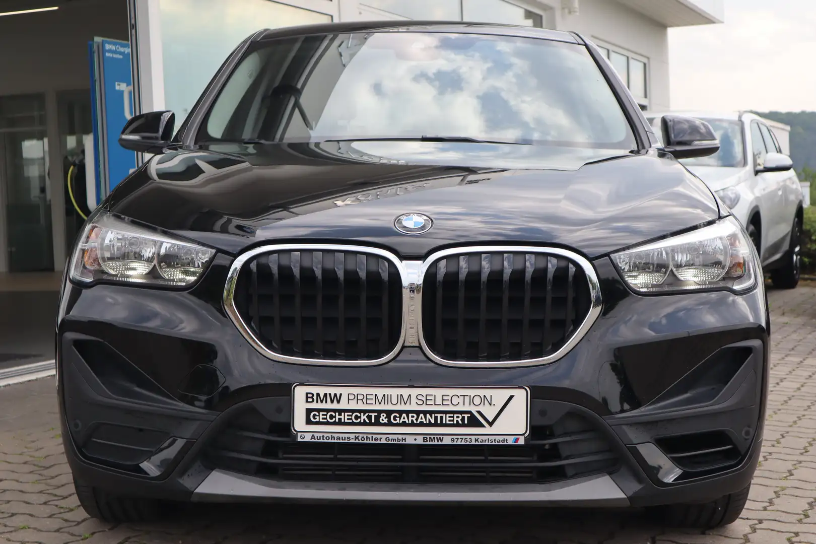 BMW X1 xDrive25e Advantage DAB RFK Navi Tempomat Schwarz - 2